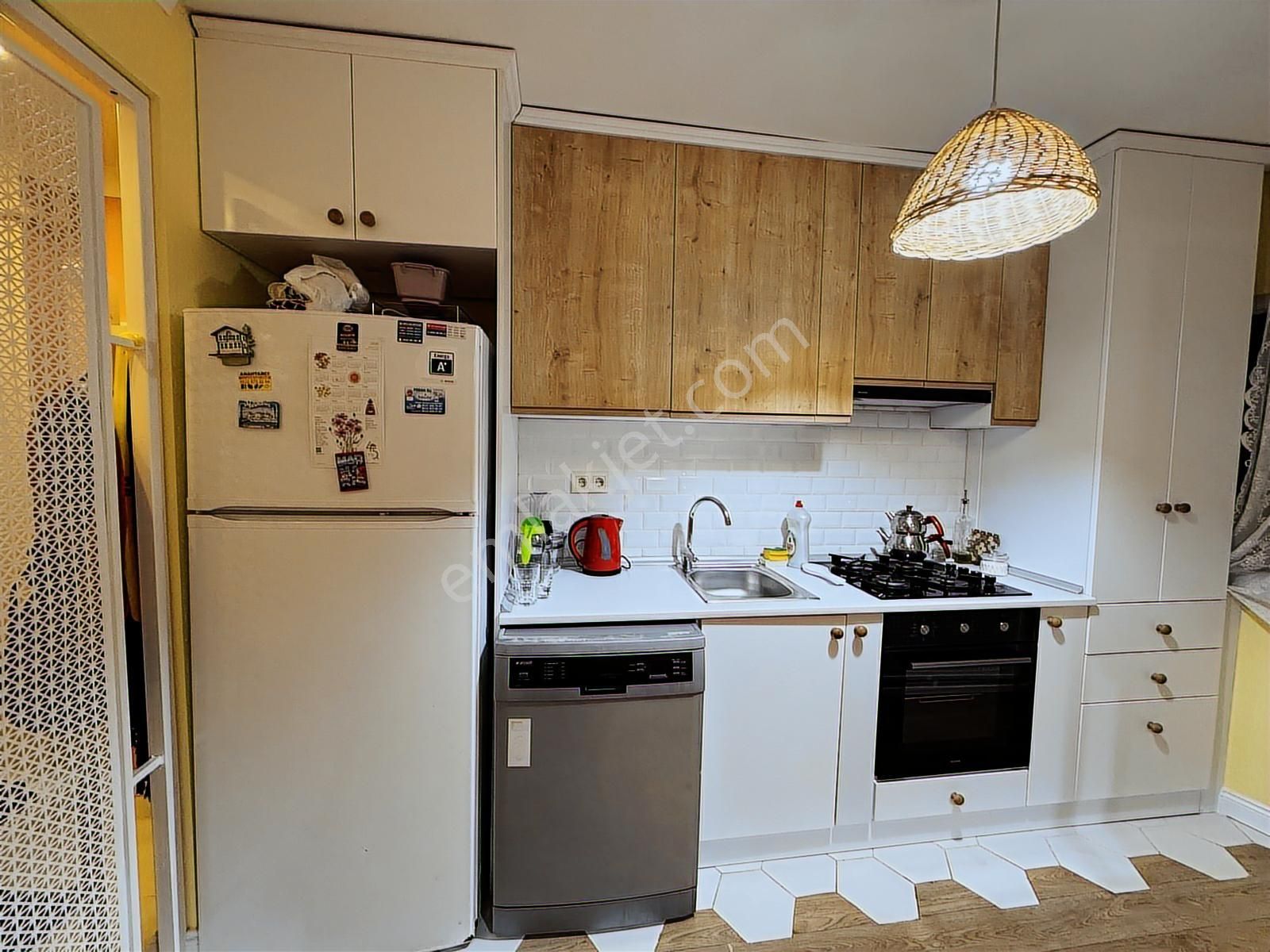 Ortaköy Merkez Sahile Yakın Yenilenmiş 2+1 Arakat Balkonlu Daire - Görsel 21