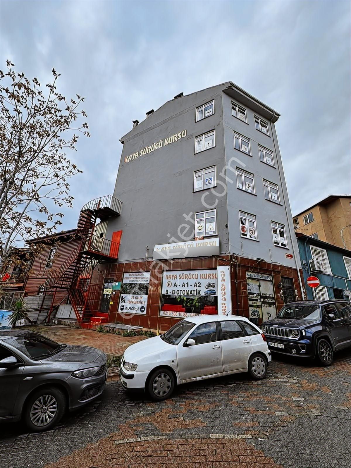 Kartal Yukarı Mahalle' De 6 Katlı Deniz Manzaralı Komple Bina - Görsel 9