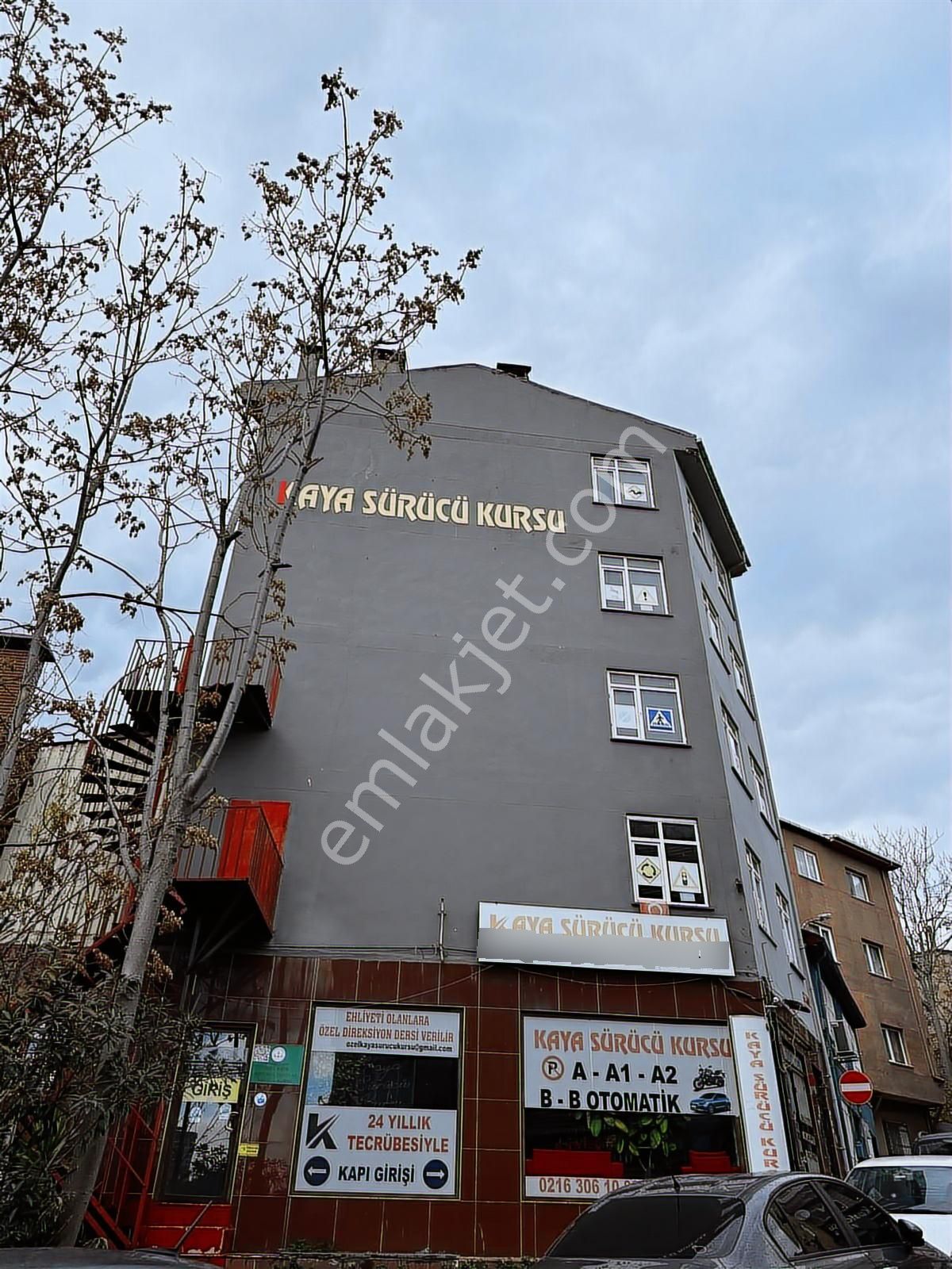 Kartal Yukarı Mahalle' De 6 Katlı Deniz Manzaralı Komple Bina - Görsel 5
