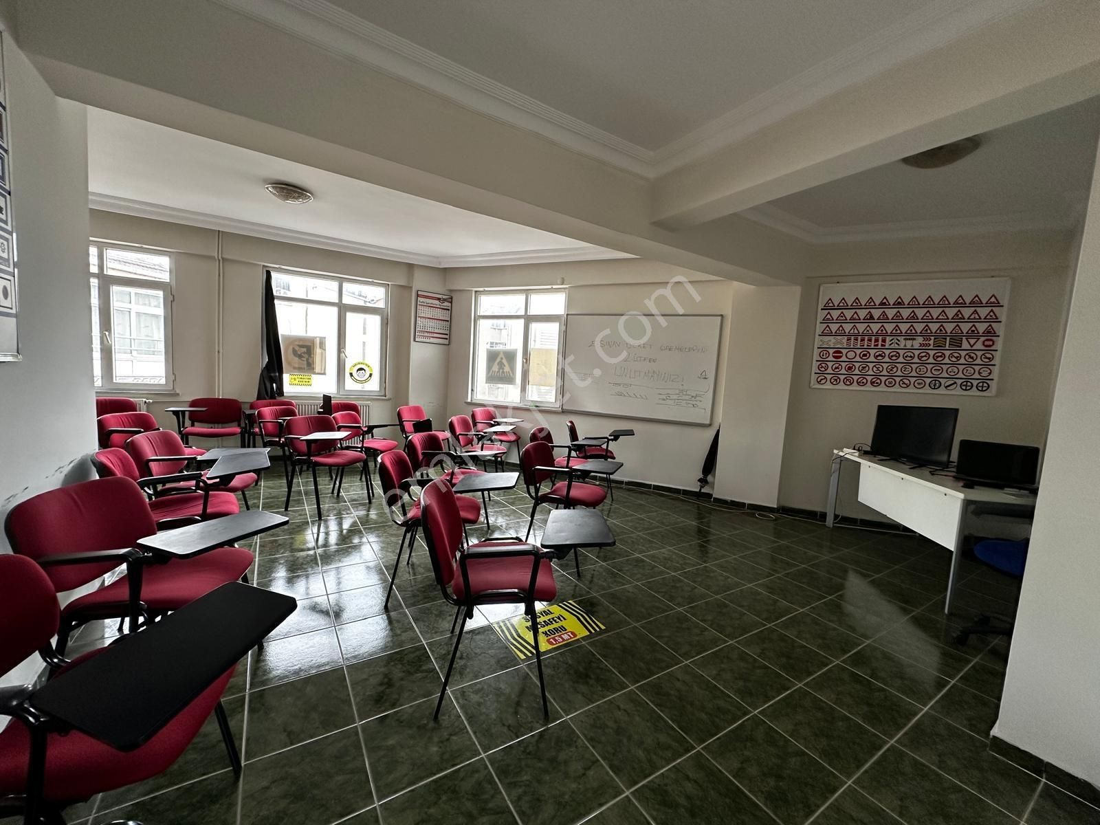 Kartal Yukarı Mahalle' De 6 Katlı Deniz Manzaralı Komple Bina - Görsel 6