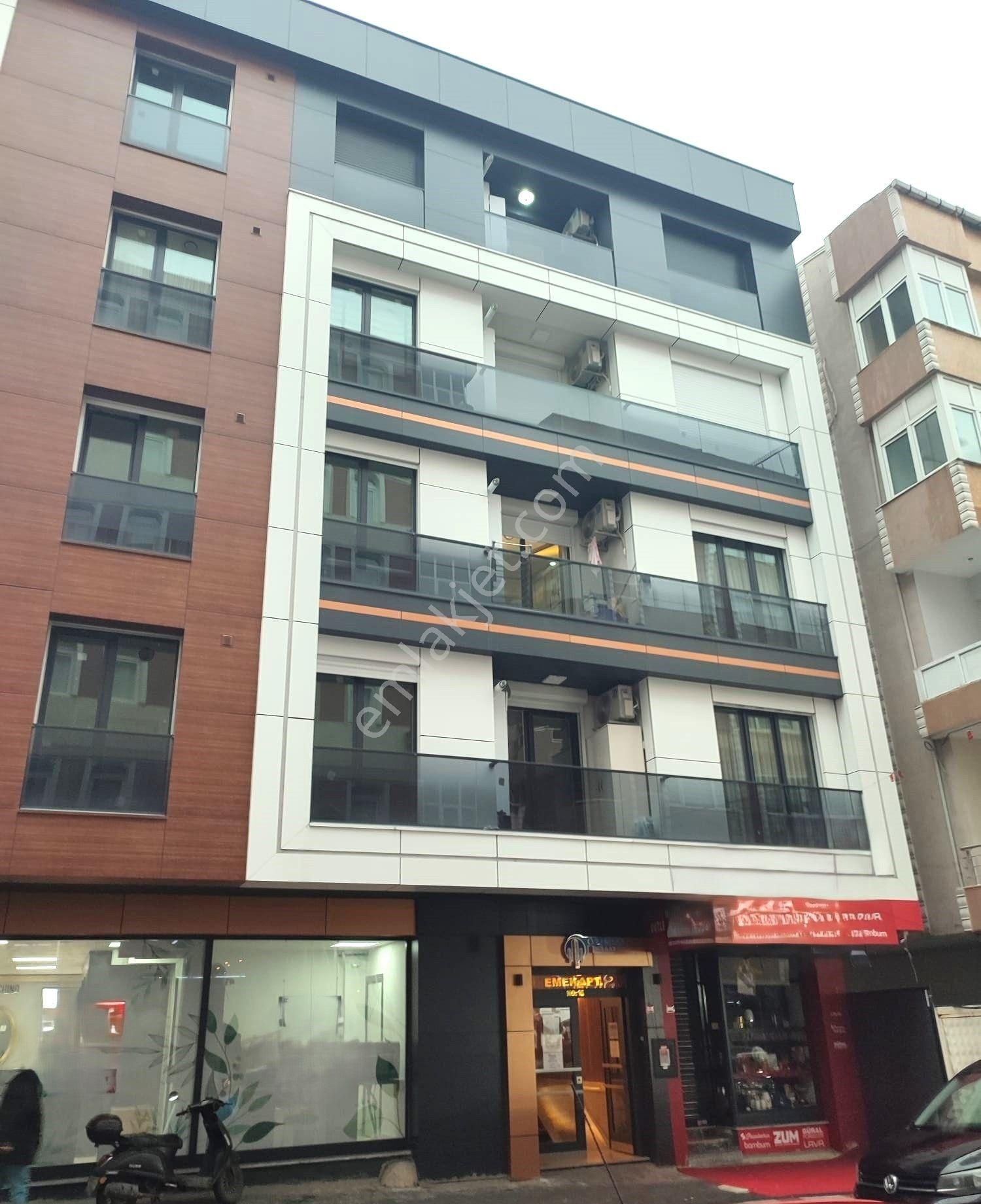 Suna Tabakçı'dan Bağcılar Osman Gazi Caddesi Satılık Dükkan - Görsel 34