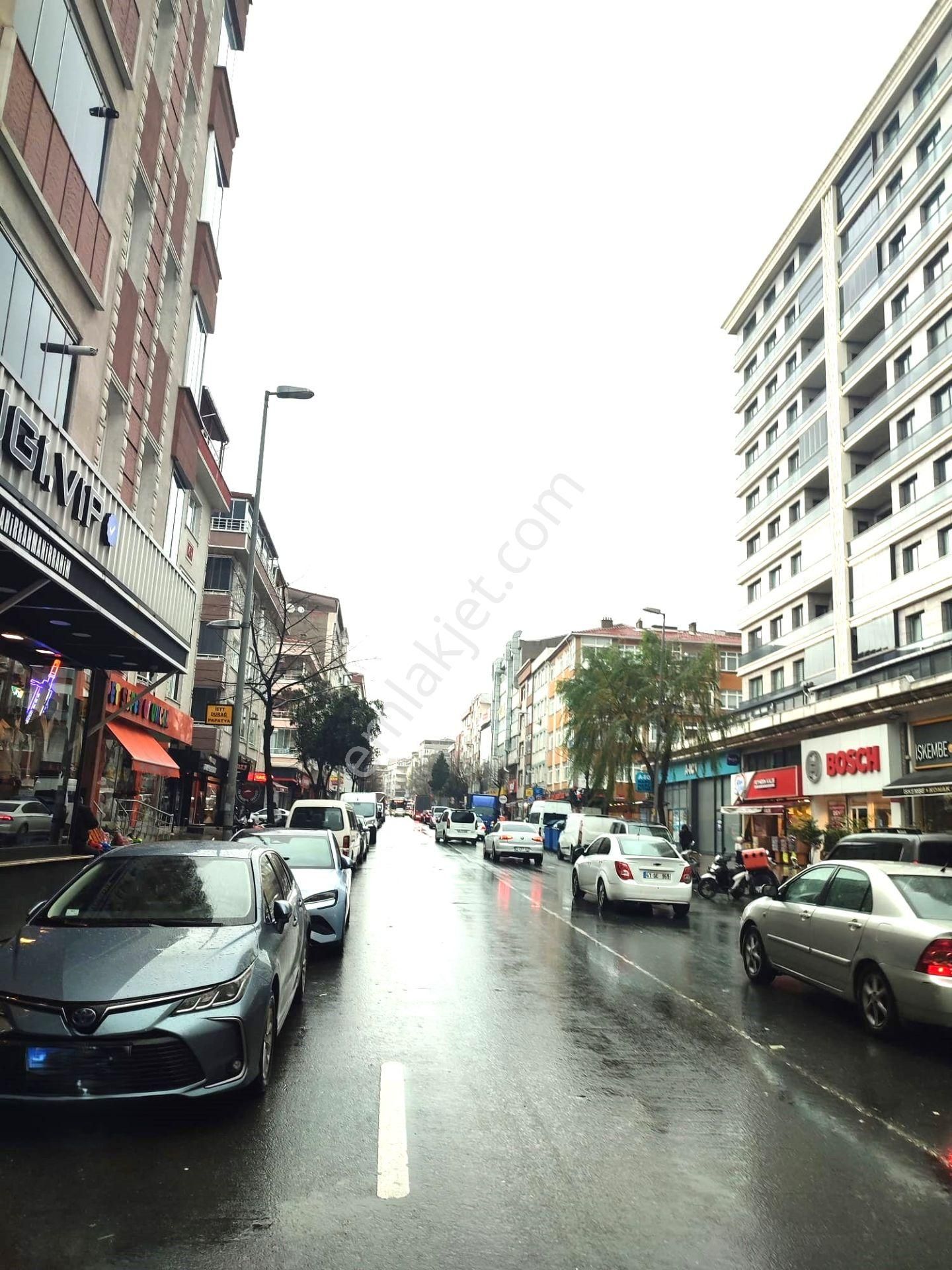Suna Tabakçı'dan Bağcılar Osman Gazi Caddesi Satılık Dükkan - Görsel 30