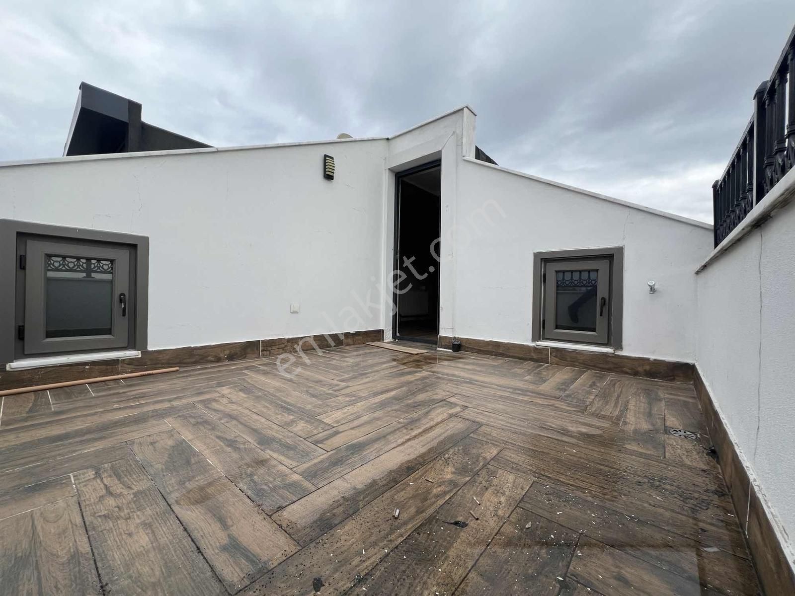 Bahçelievler Mahallesinde 3+2 180 M2 Çatı Dubleks - Görsel 13