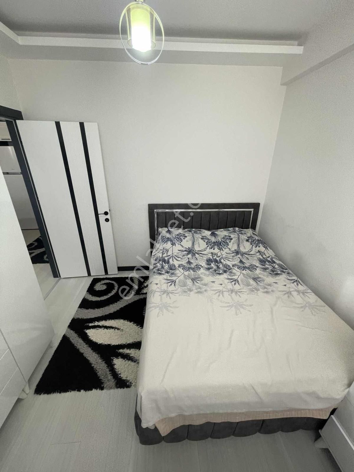 Gültepe'de Eksıksız Ve Yenı Esyalı Balkonlu Genıs 1+1 - Görsel 21