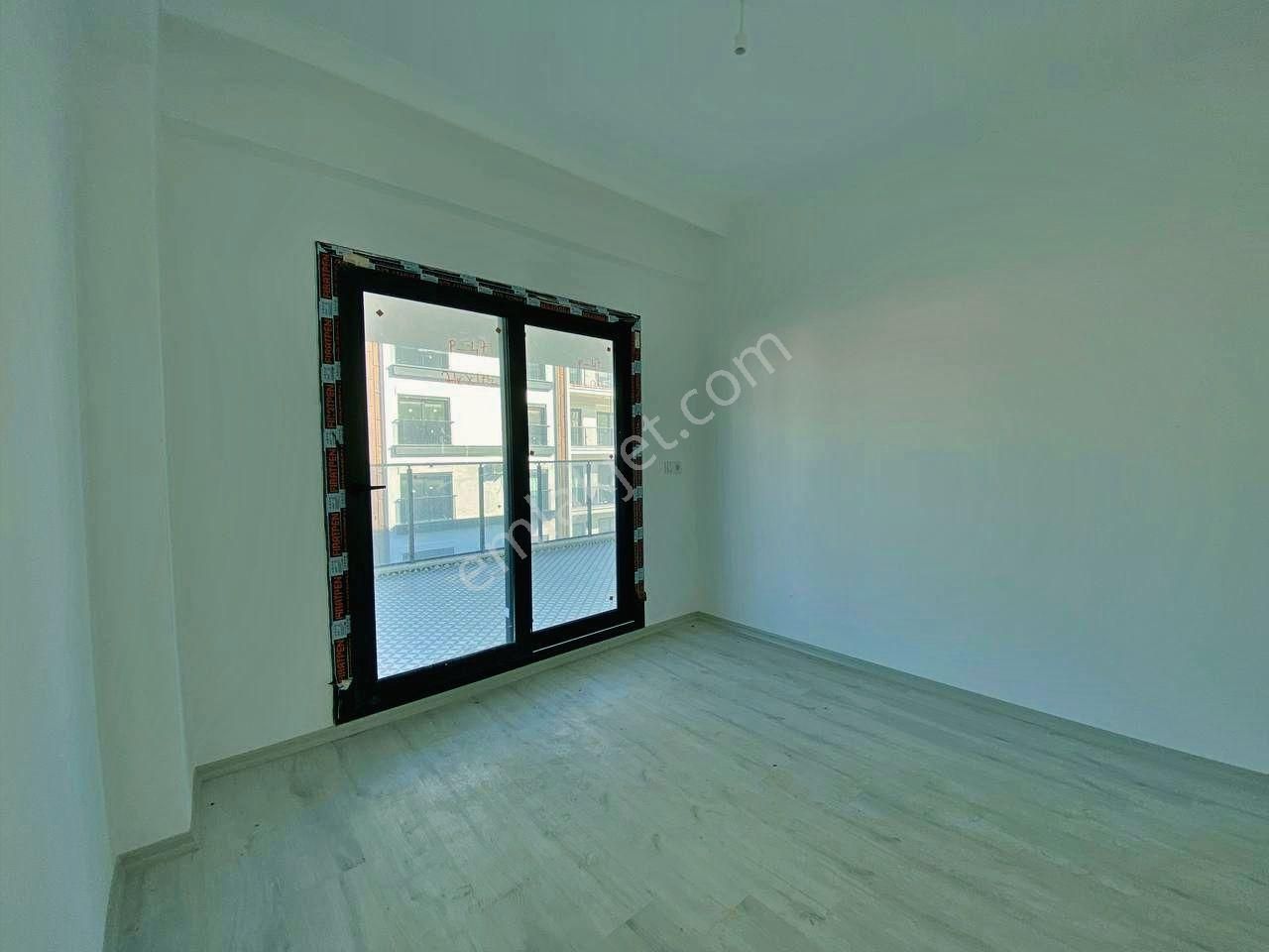 Uytundan Burhaniye Badem Alanında Havuzlu Sitede Arakat 2+1daire - Görsel 5