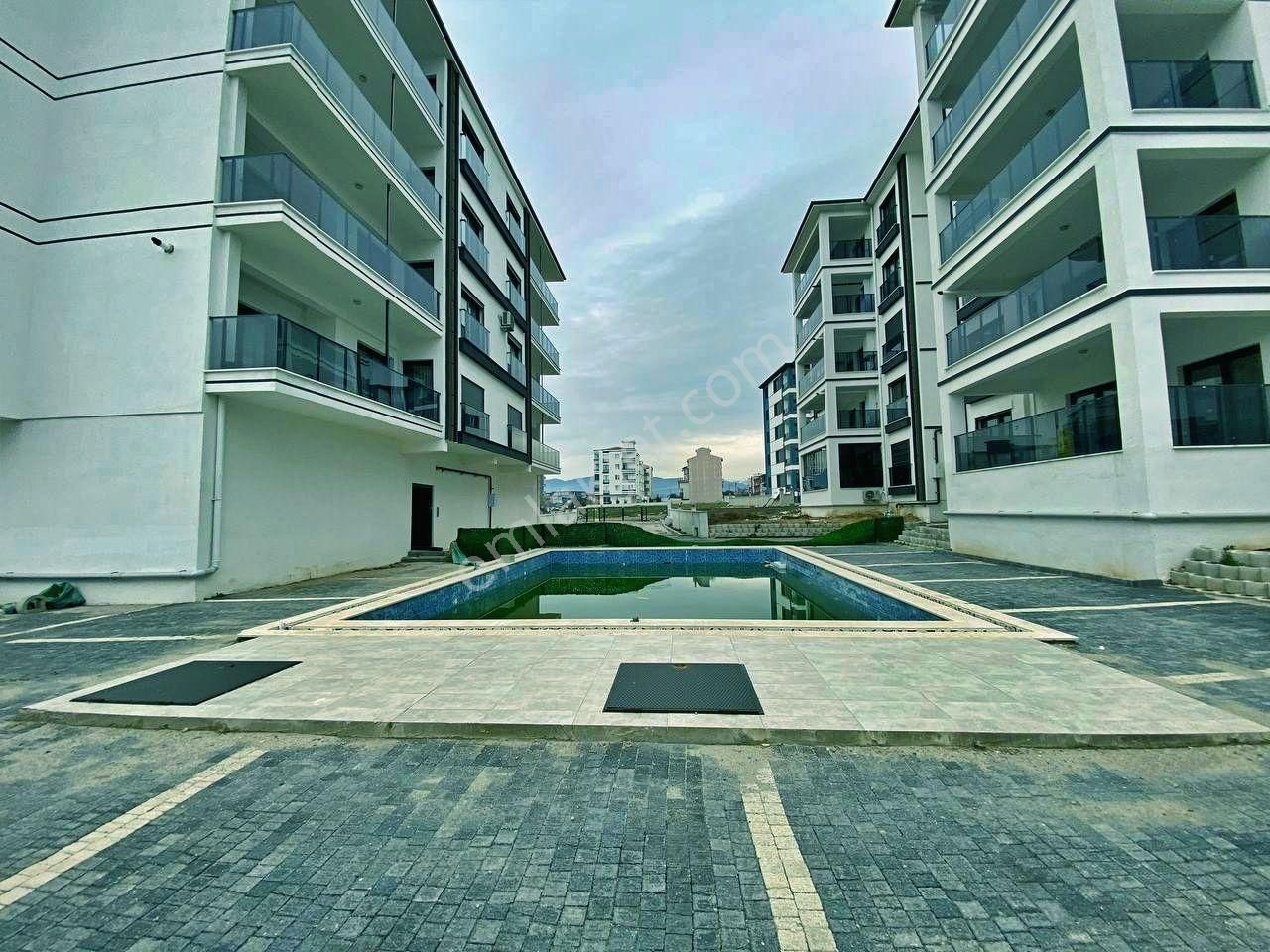 Uytundan Burhaniye Badem Alanında Havuzlu Sitede Arakat 2+1daire - Görsel 11