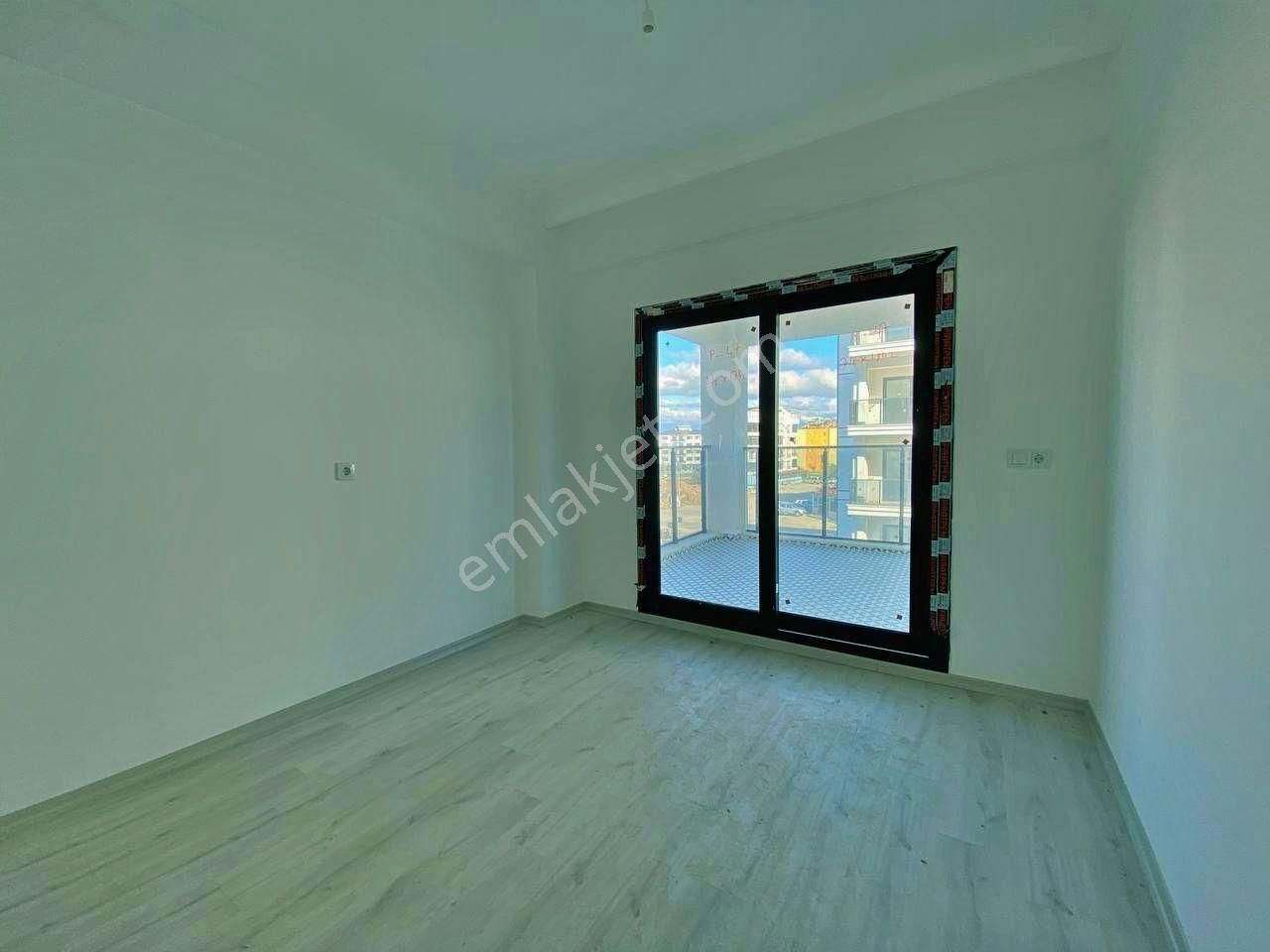 Uytundan Burhaniye Badem Alanında Havuzlu Sitede Arakat 2+1daire - Görsel 31