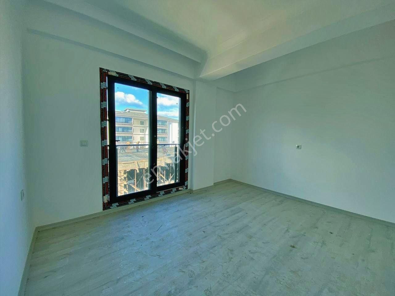 Uytundan Burhaniye Badem Alanında Havuzlu Sitede Arakat 2+1daire - Görsel 29