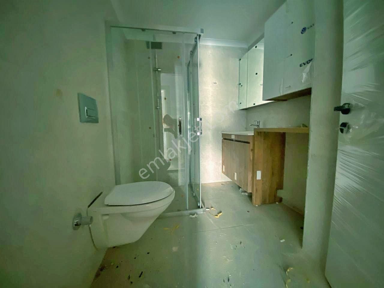 Uytundan Burhaniye Badem Alanında Havuzlu Sitede Arakat 2+1daire - Görsel 18