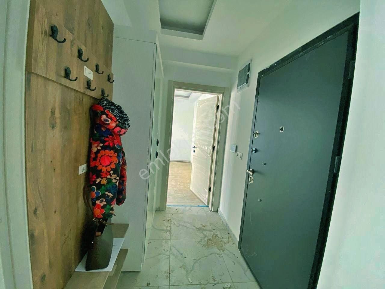 Uytundan Burhaniye Badem Alanında Havuzlu Sitede Arakat 2+1daire - Görsel 34