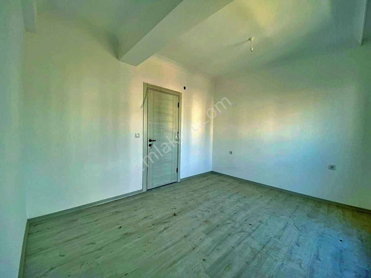 Uytundan Burhaniye Badem Alanında Havuzlu Sitede Arakat 2+1daire - Görsel 26