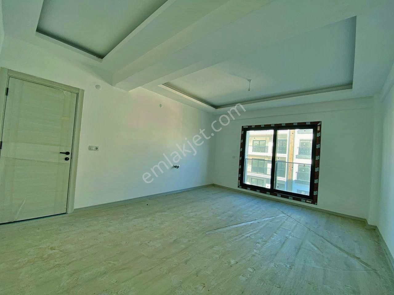 Uytundan Burhaniye Badem Alanında Havuzlu Sitede Arakat 2+1daire - Görsel 3