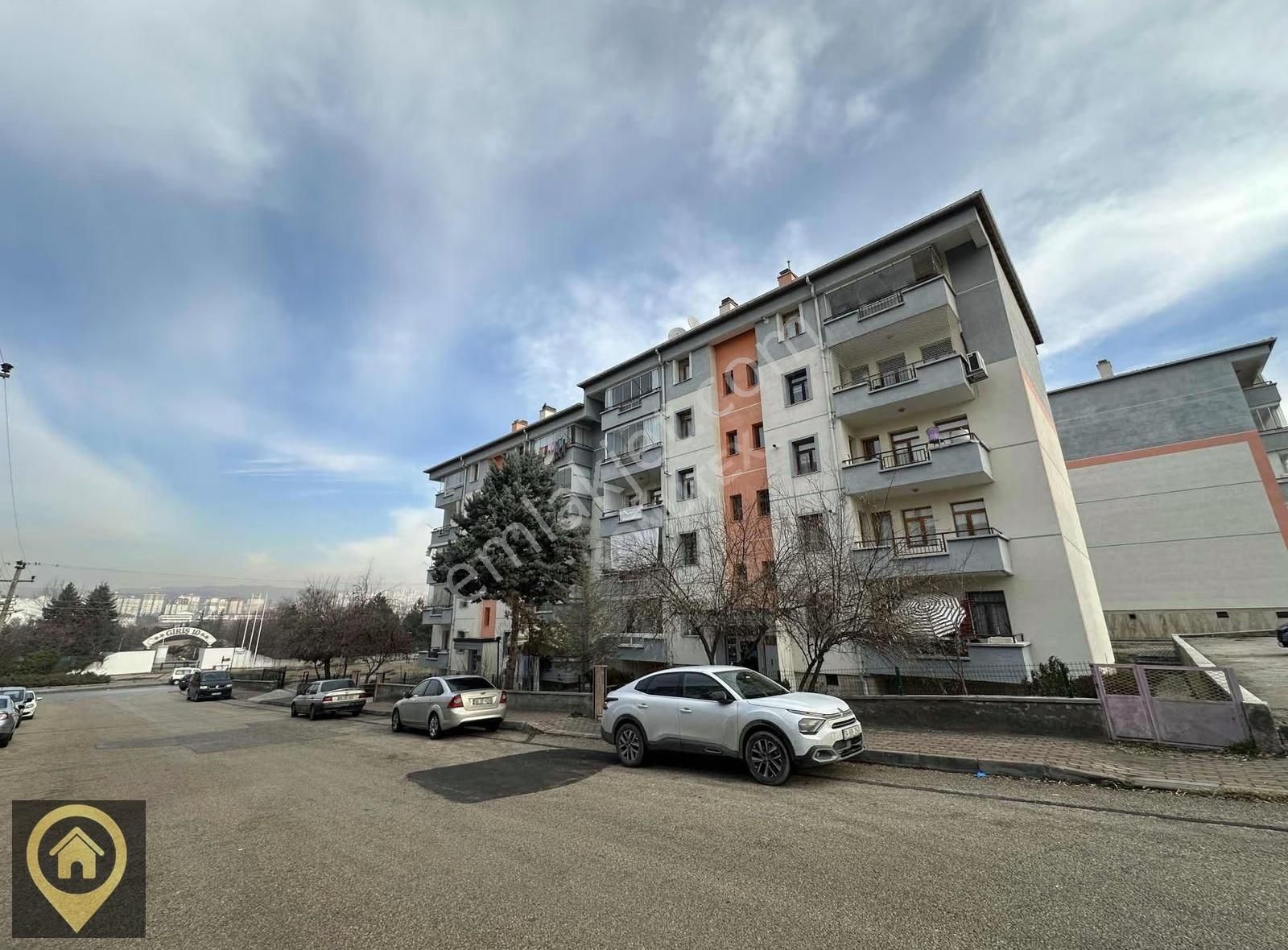 Yunus Emre Mah. Gimsa Metro Metromall Yakını 3+1 Kiralık Daire