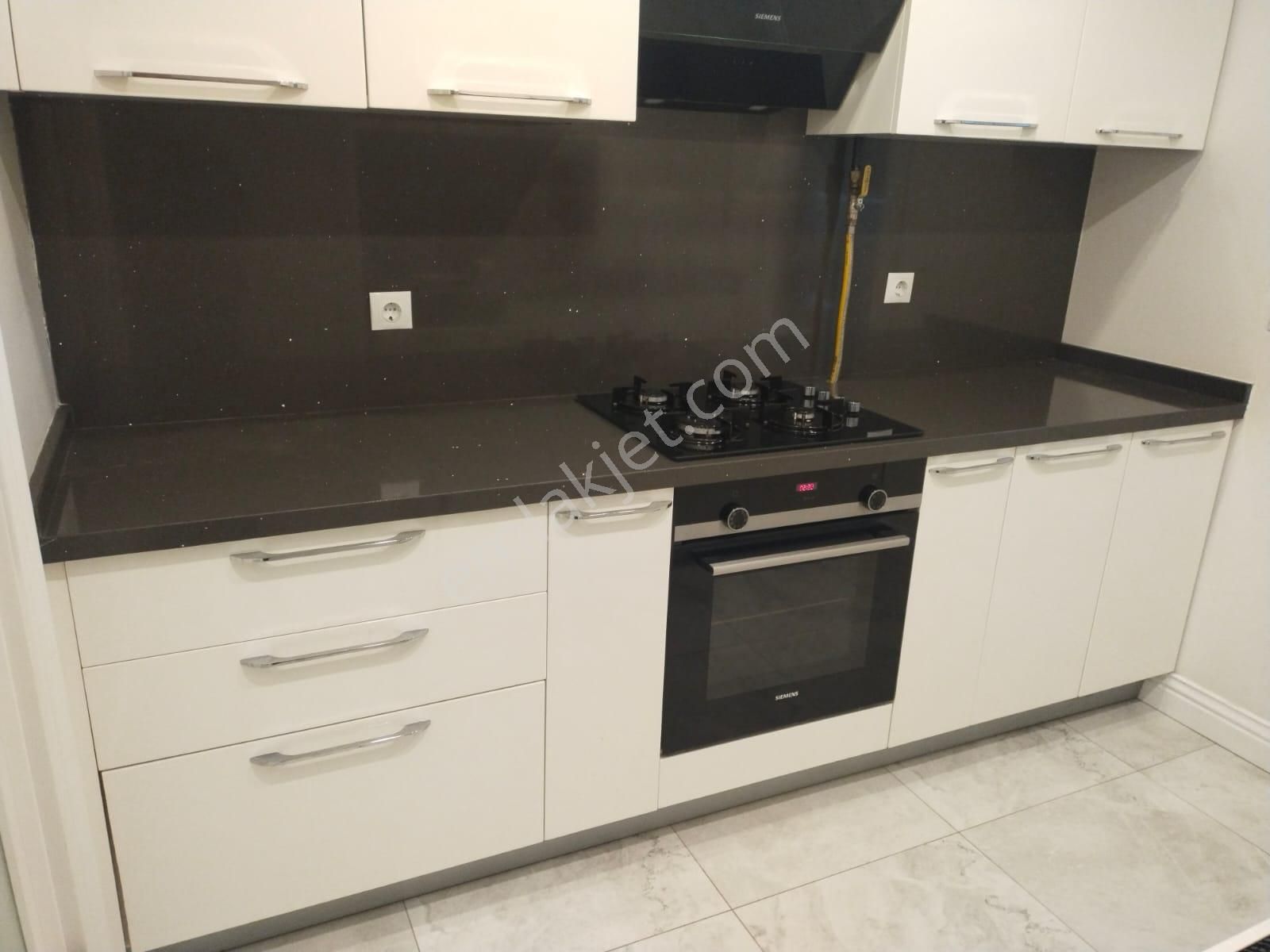 Kazım Özalp Sokakta Satılık Bahçe Katı 2+1 Boş Daire - Görsel 32