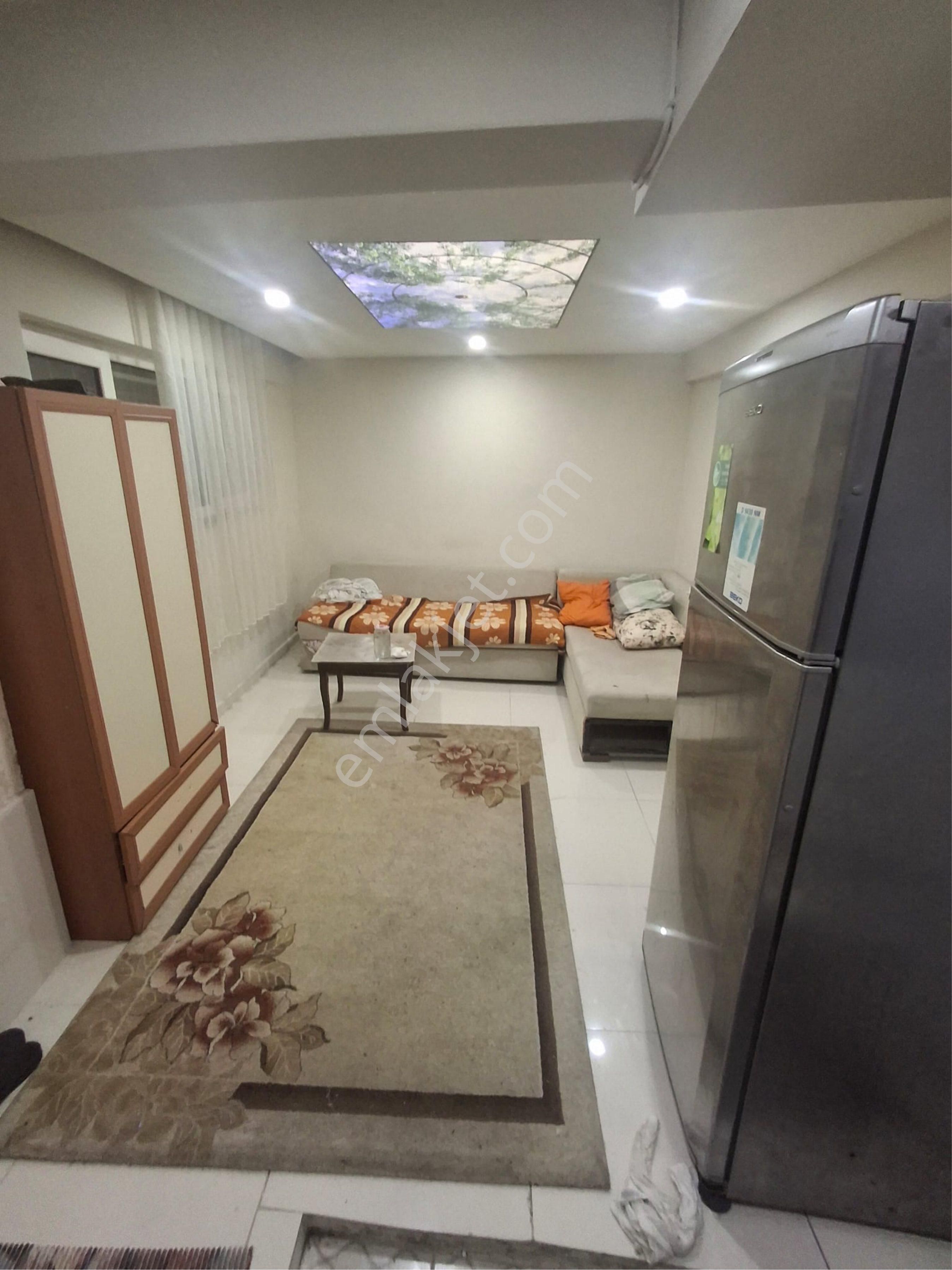 Yaşar Emlaktan Kiralık Sütüdyo 1+1 Eşyalı