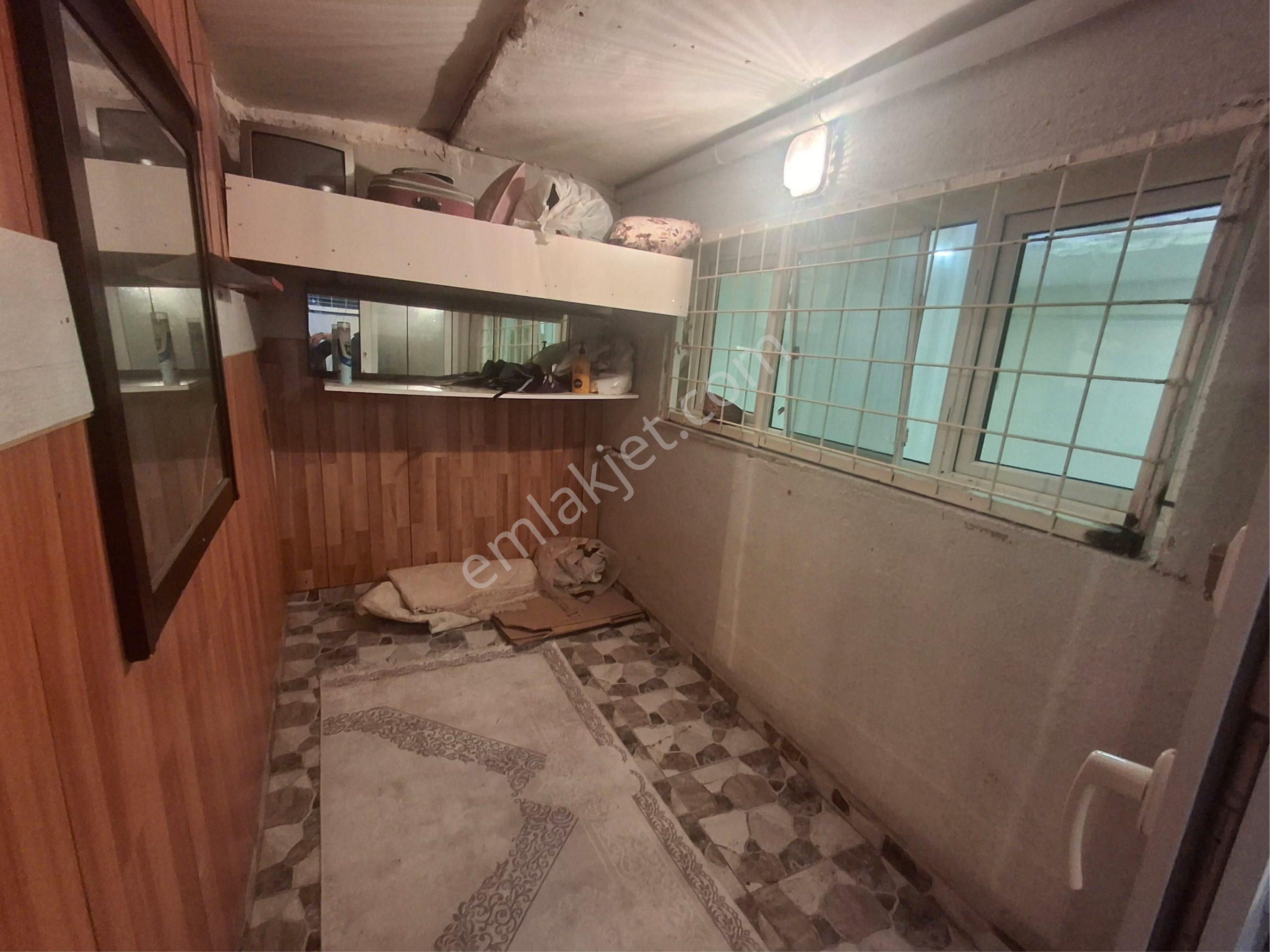 Yaşar Emlaktan Kiralık Sütüdyo 1+1 Eşyalı - Görsel 5