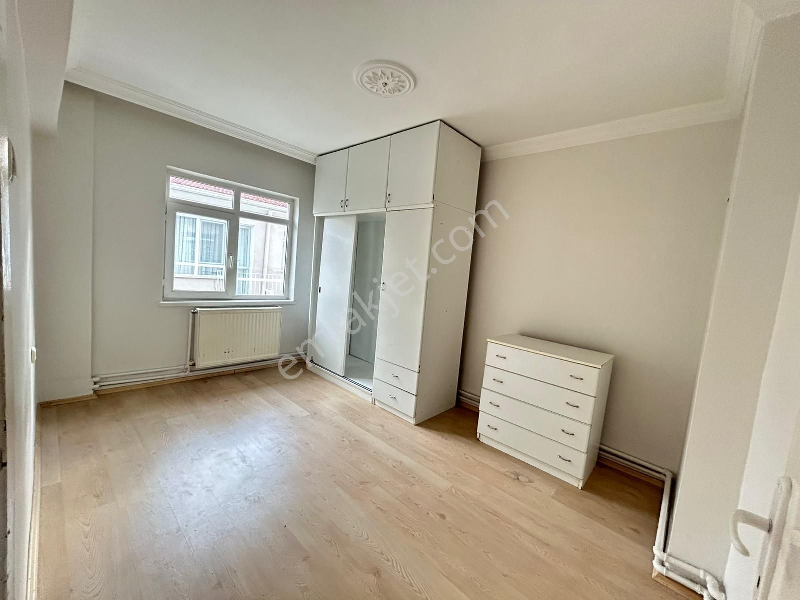 Taner'den Dikmen Nisan Sok'ta 3.kat Ön Cephe 3+1 Mantolamalı Boş - Görsel 21