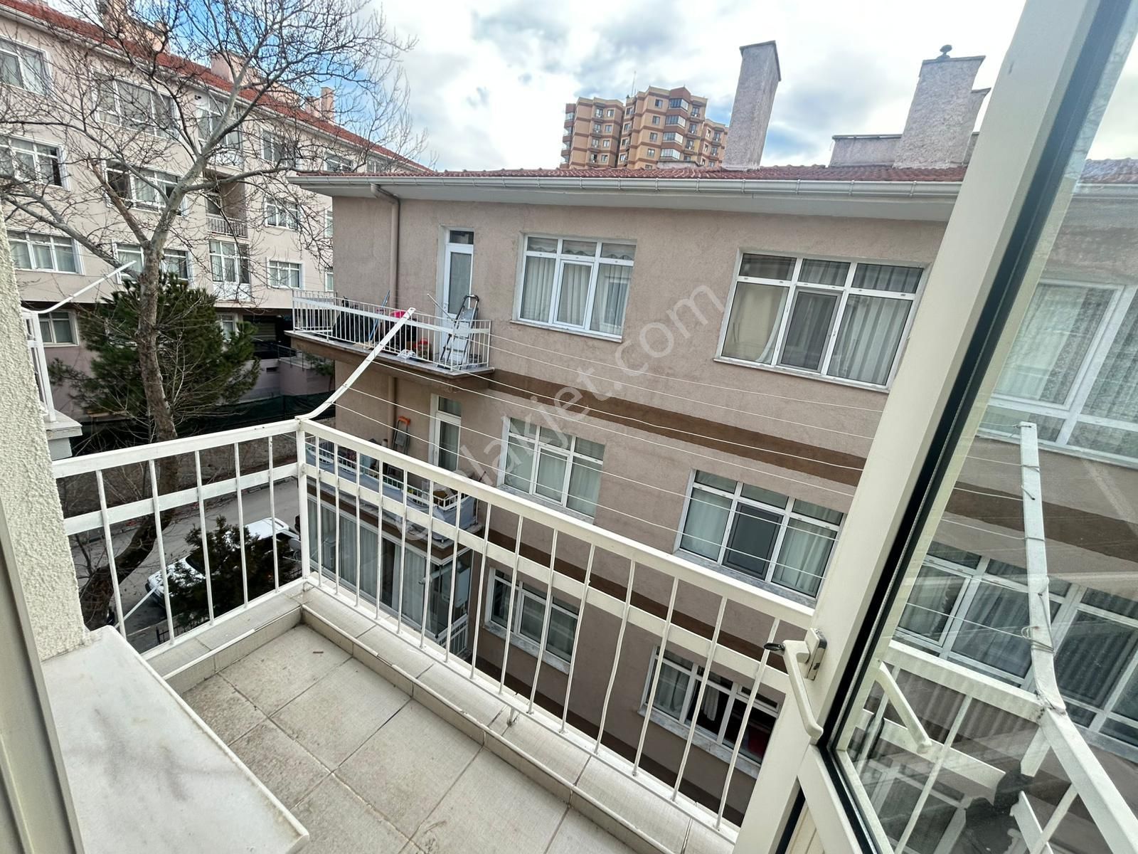 Taner'den Dikmen Nisan Sok'ta 3.kat Ön Cephe 3+1 Mantolamalı Boş - Görsel 23