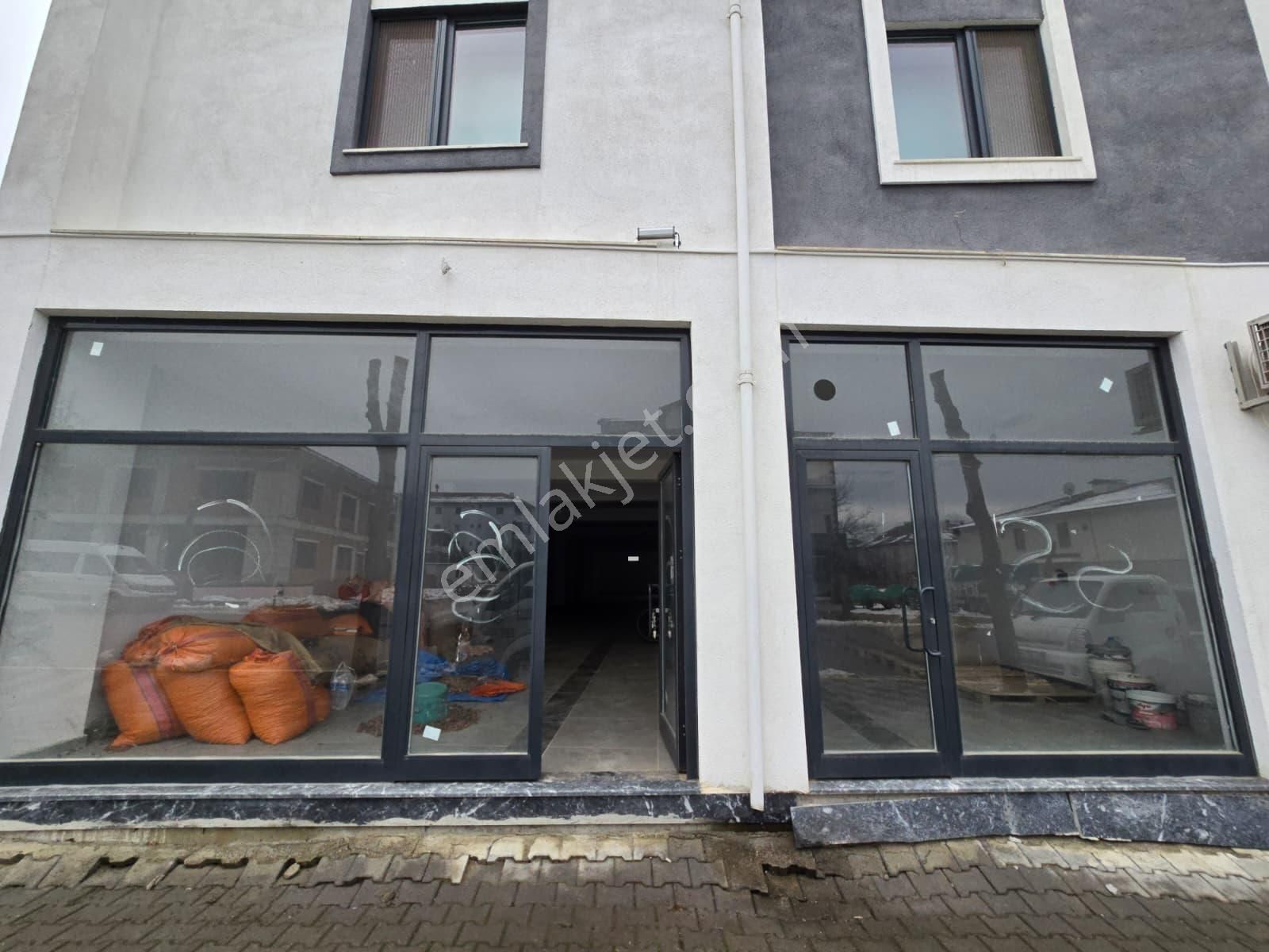 Elite Gd & Cumayerinin Kalbinde 350 M2 Müthiş Konum Her İşe Uygun - Görsel 14