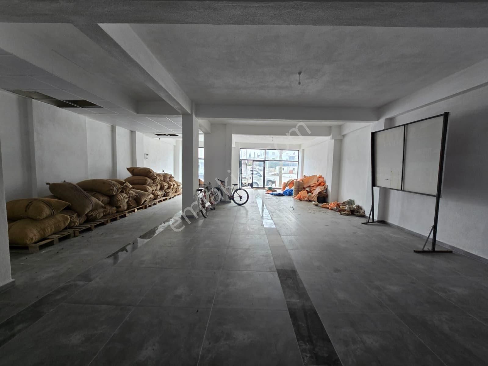 Elite Gd & Cumayerinin Kalbinde 350 M2 Müthiş Konum Her İşe Uygun - Görsel 11