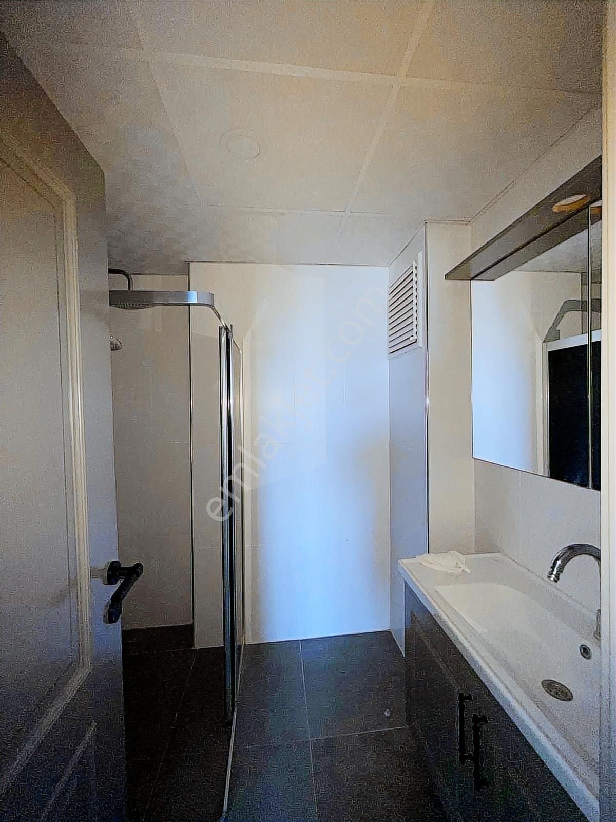 Carkıpare'de Azkatlı Bulvara Yakın Ebeveyn G.odalı 3+1 K.mutfak - Görsel 26