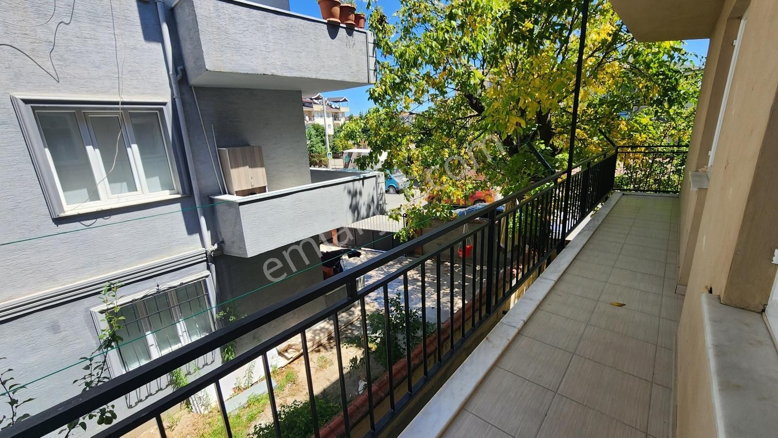 Kariyer'den Hamidiye Mah Köşe Bina 160 M² Ara Kat 3+1 Kiralık - Görsel 11