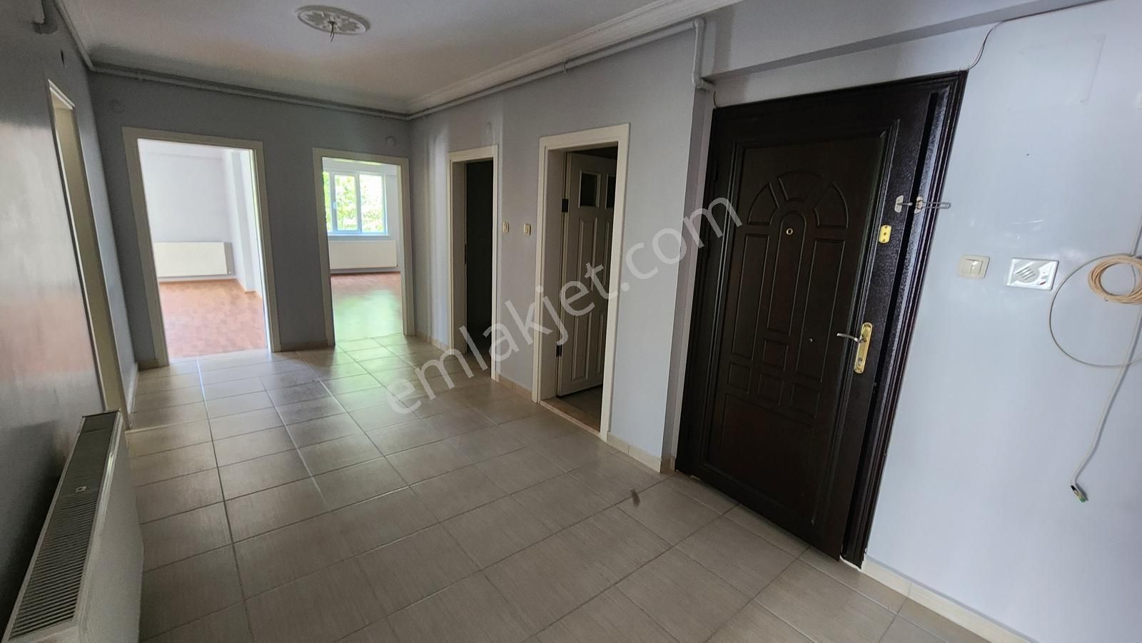 Kariyer'den Hamidiye Mah Köşe Bina 160 M² Ara Kat 3+1 Kiralık - Görsel 20