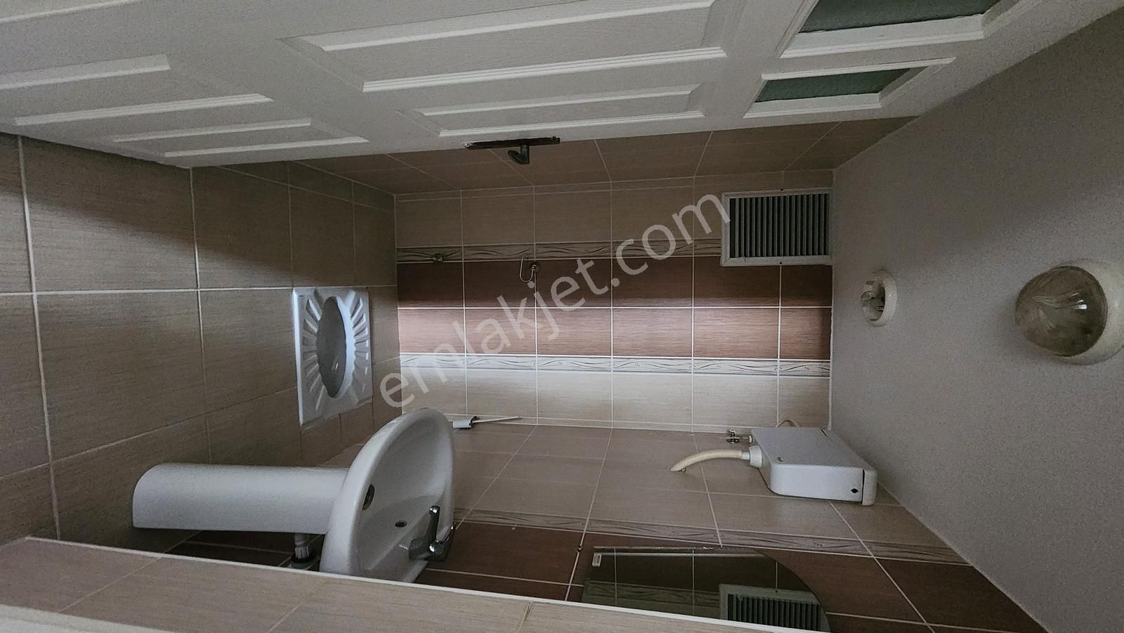 Kariyer'den Hamidiye Mah Köşe Bina 160 M² Ara Kat 3+1 Kiralık - Görsel 3