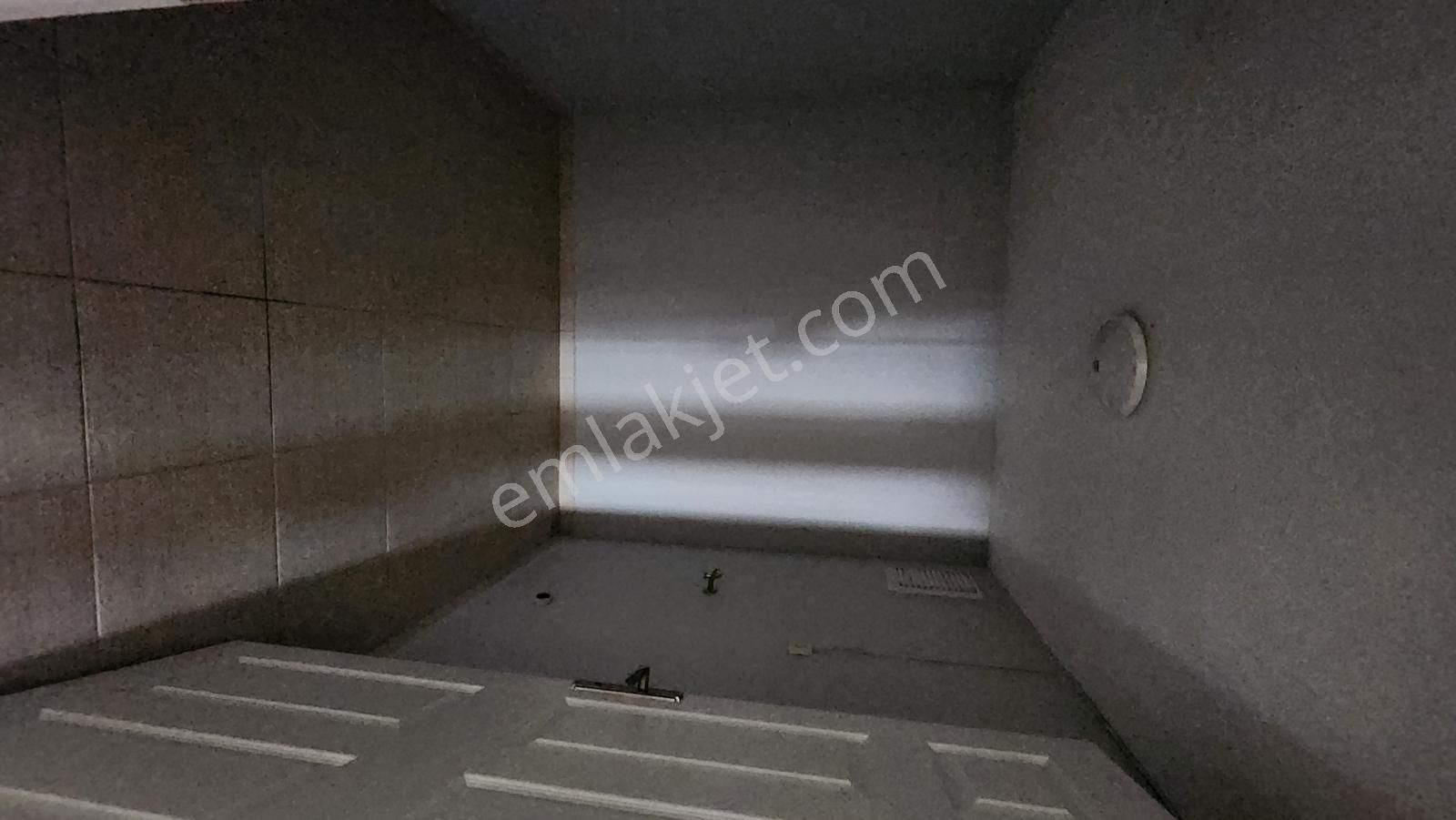 Kariyer'den Hamidiye Mah Köşe Bina 160 M² Ara Kat 3+1 Kiralık - Görsel 23