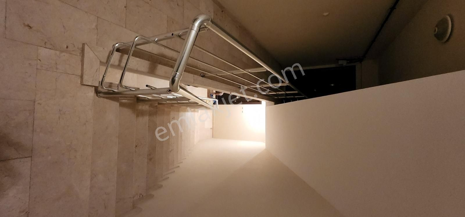 Kariyer'den Hamidiye Mah Köşe Bina 160 M² Ara Kat 3+1 Kiralık - Görsel 30