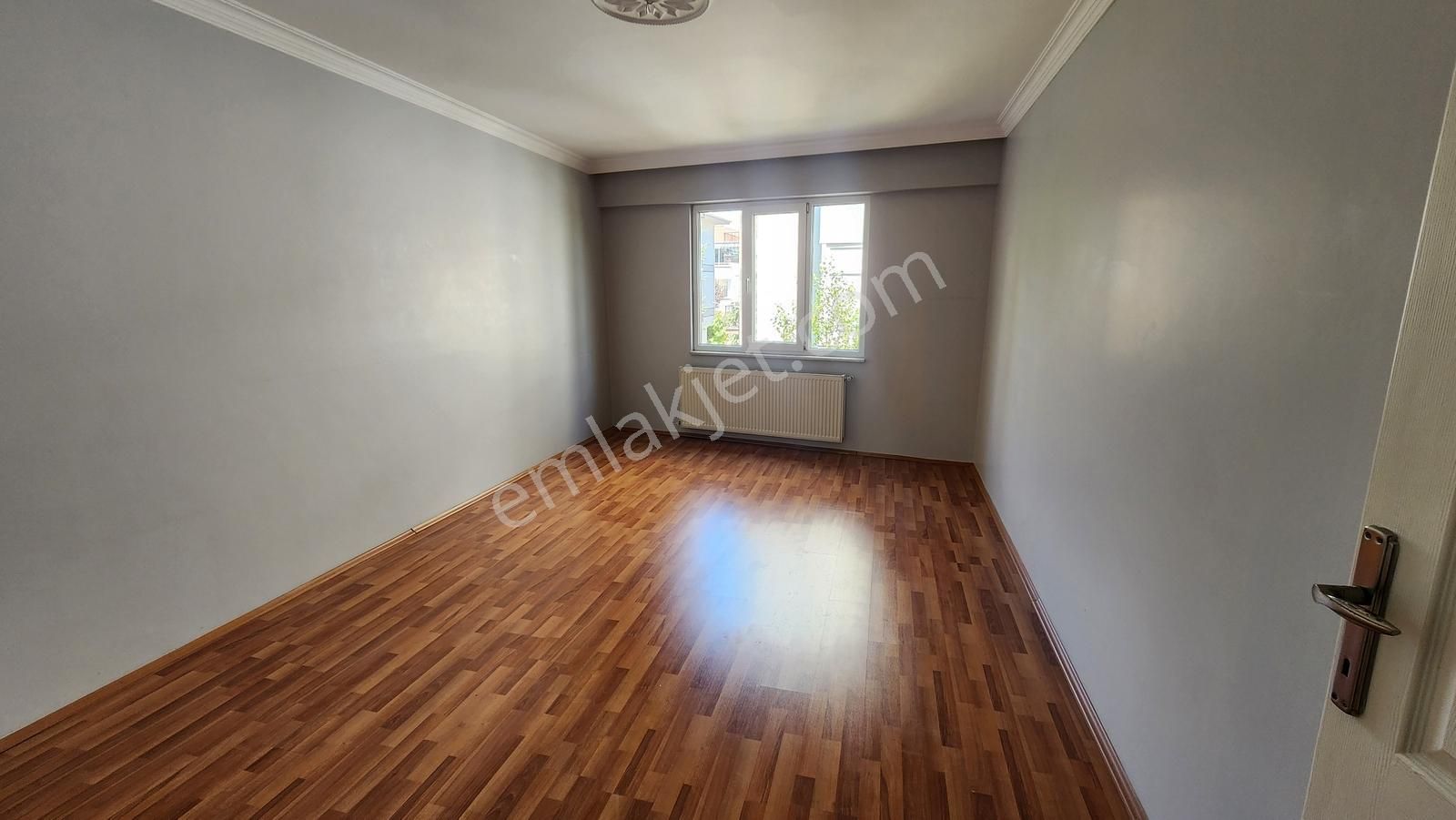 Kariyer'den Hamidiye Mah Köşe Bina 160 M² Ara Kat 3+1 Kiralık - Görsel 19