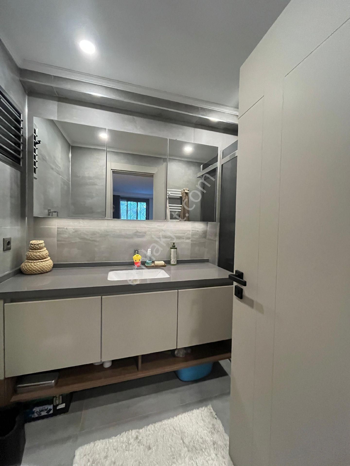 İzmir Gaziemir Landor Sitesi İçerisinde Eşyalı 3+1 Kiralık Daire - Görsel 25