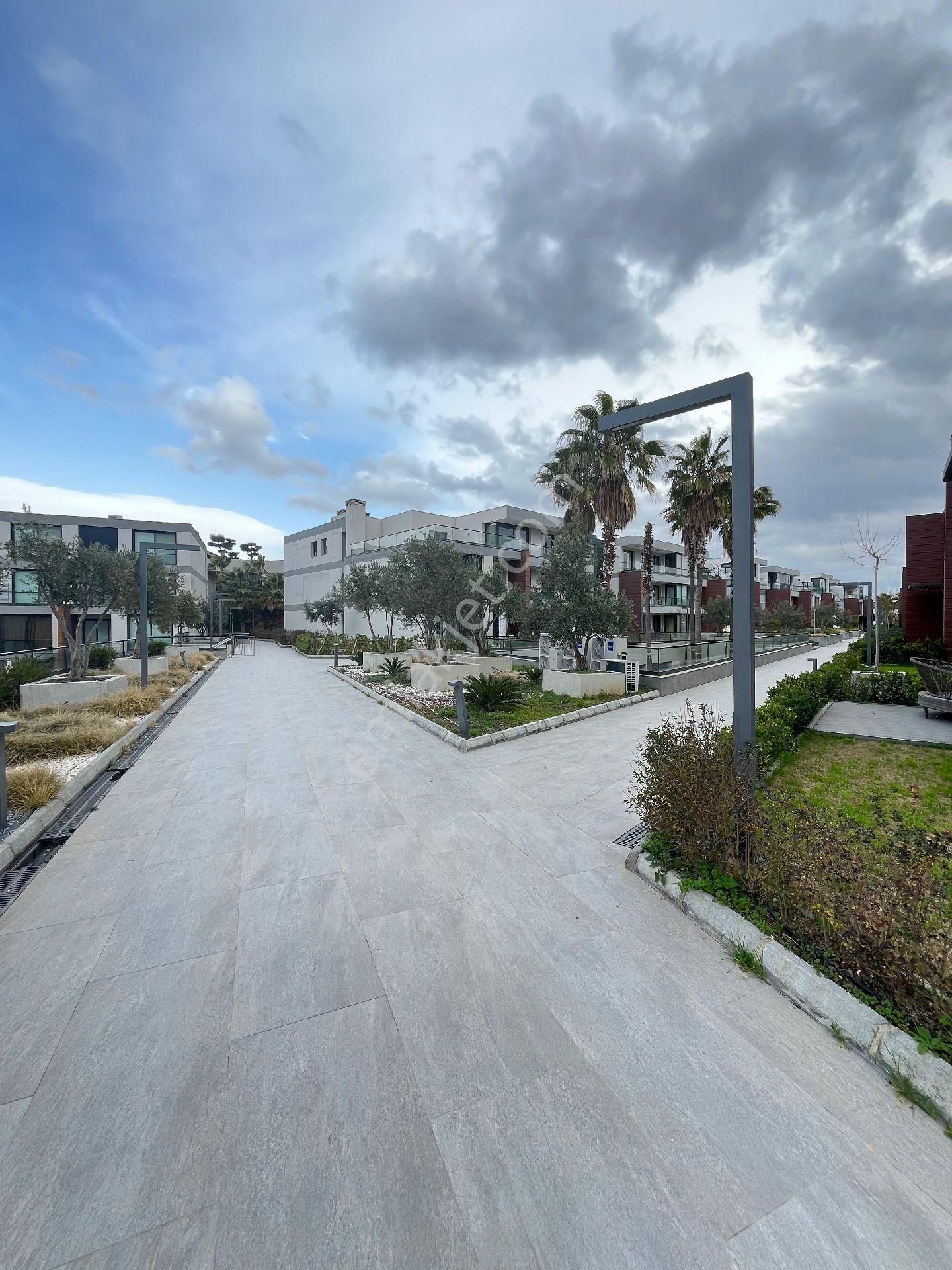 İzmir Gaziemir Landor Sitesi İçerisinde Eşyalı 3+1 Kiralık Daire - Görsel 4