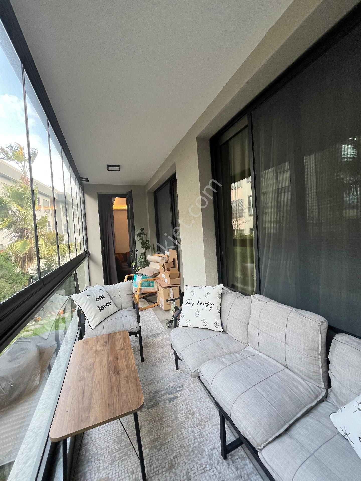 İzmir Gaziemir Landor Sitesi İçerisinde Eşyalı 3+1 Kiralık Daire - Görsel 17