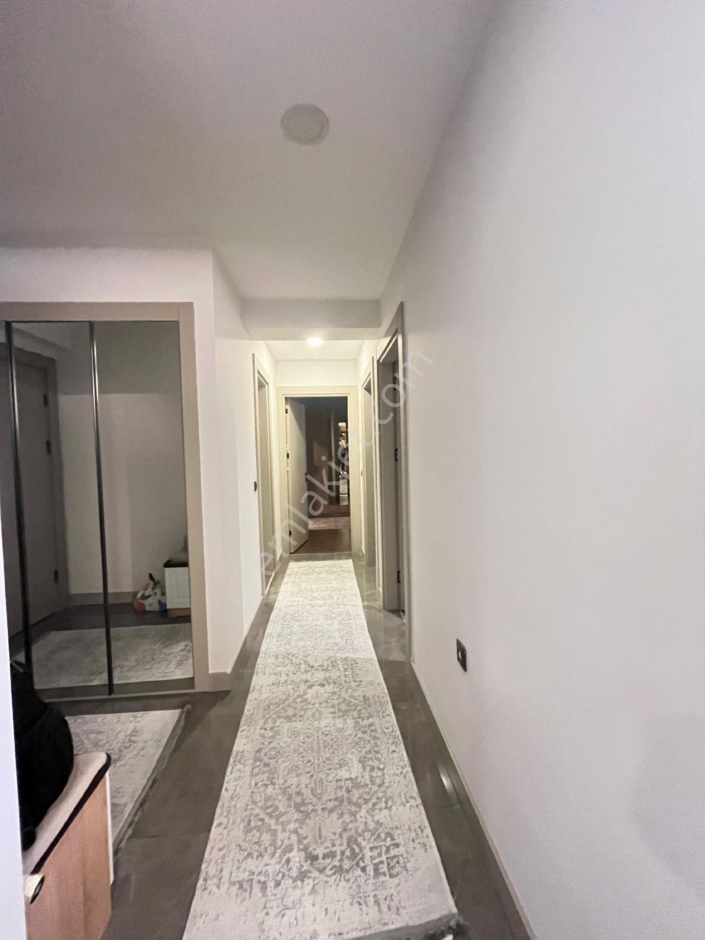 İzmir Gaziemir Landor Sitesi İçerisinde Eşyalı 3+1 Kiralık Daire - Görsel 26