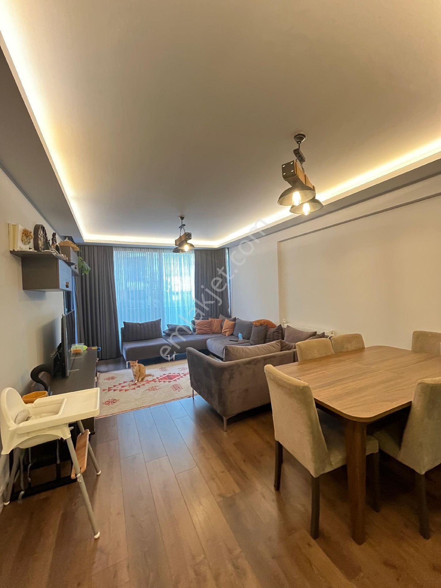 İzmir Gaziemir Landor Sitesi İçerisinde Eşyalı 3+1 Kiralık Daire - Görsel 12