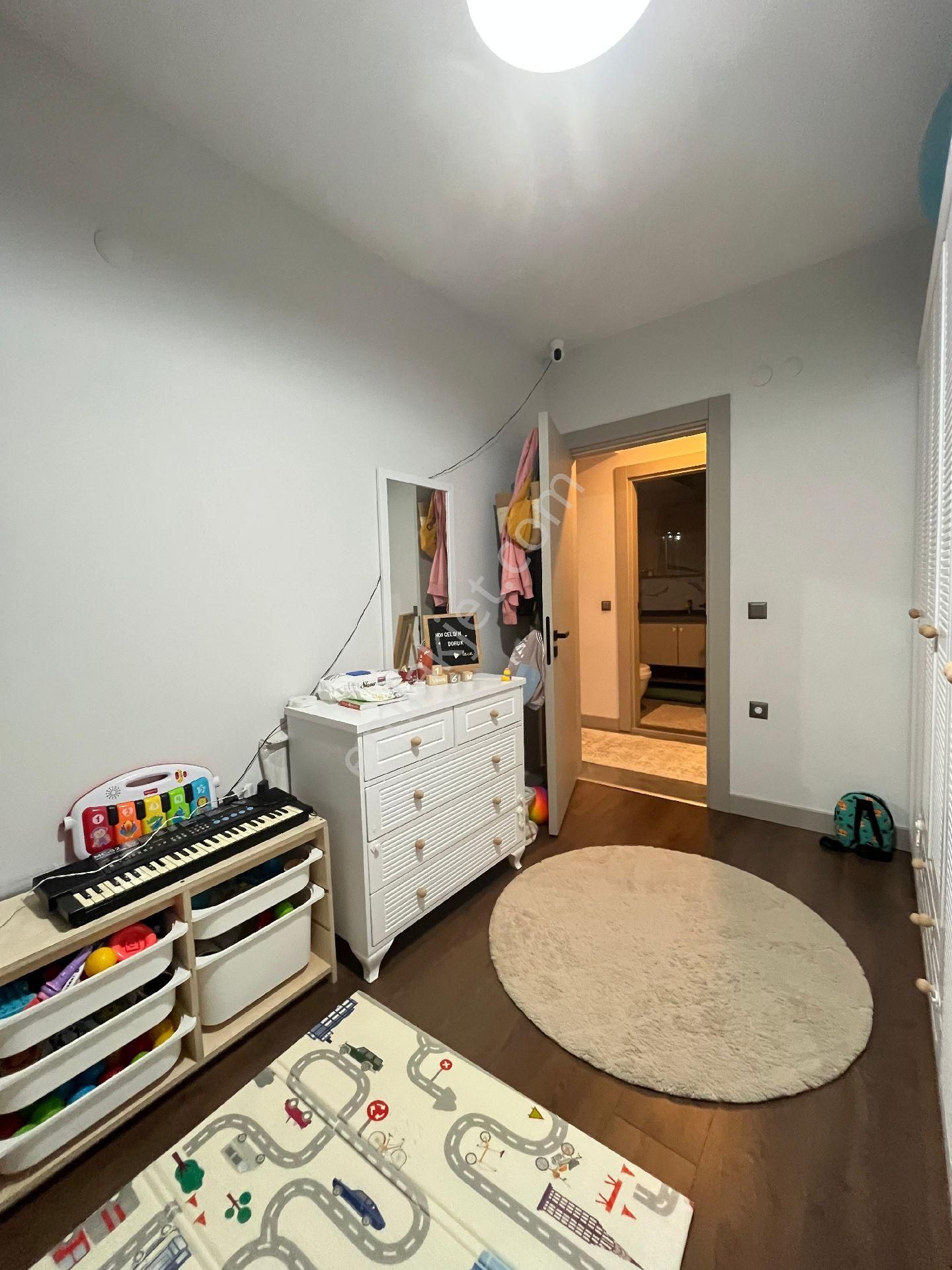 İzmir Gaziemir Landor Sitesi İçerisinde Eşyalı 3+1 Kiralık Daire - Görsel 32