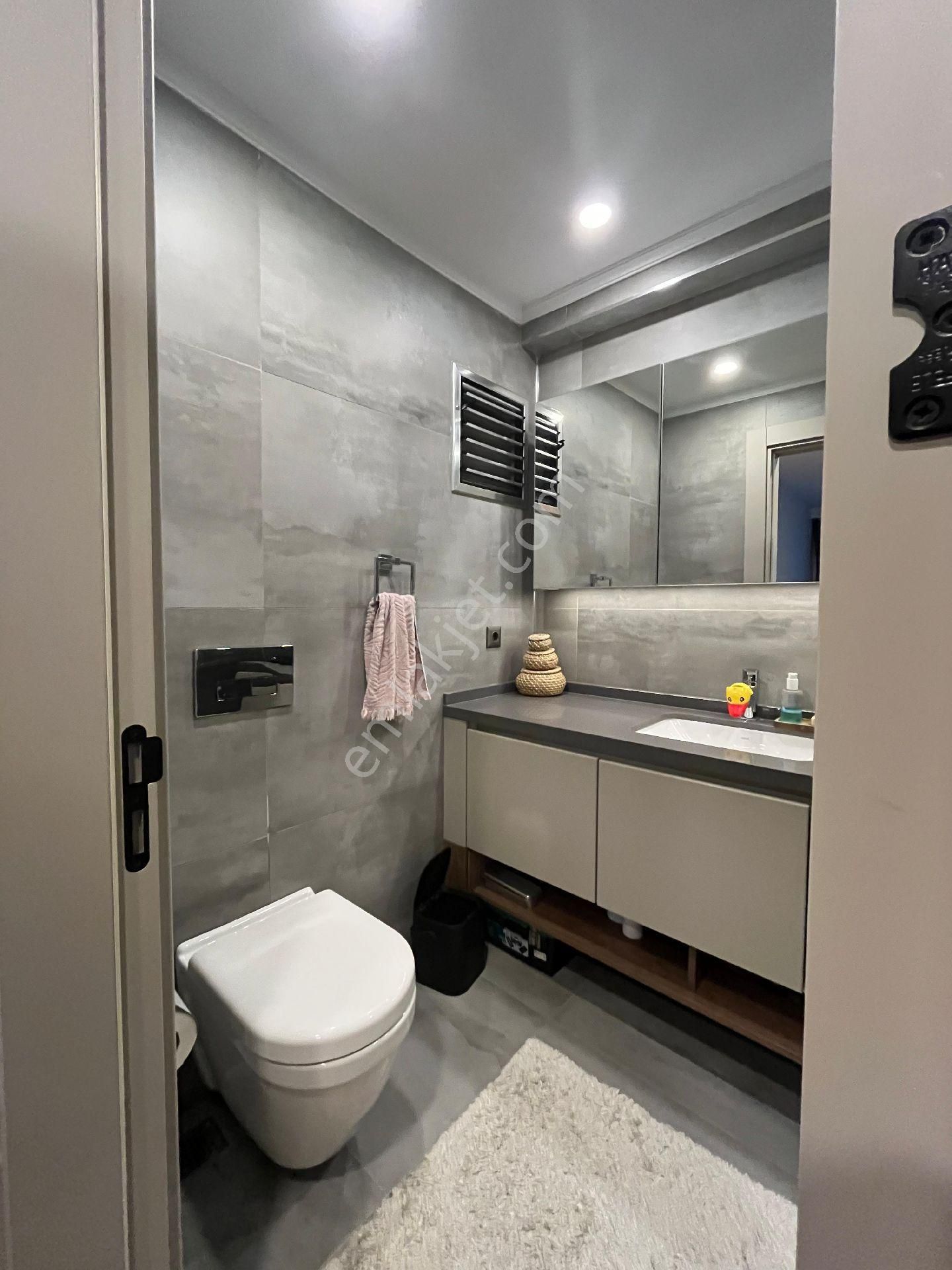 İzmir Gaziemir Landor Sitesi İçerisinde Eşyalı 3+1 Kiralık Daire - Görsel 23