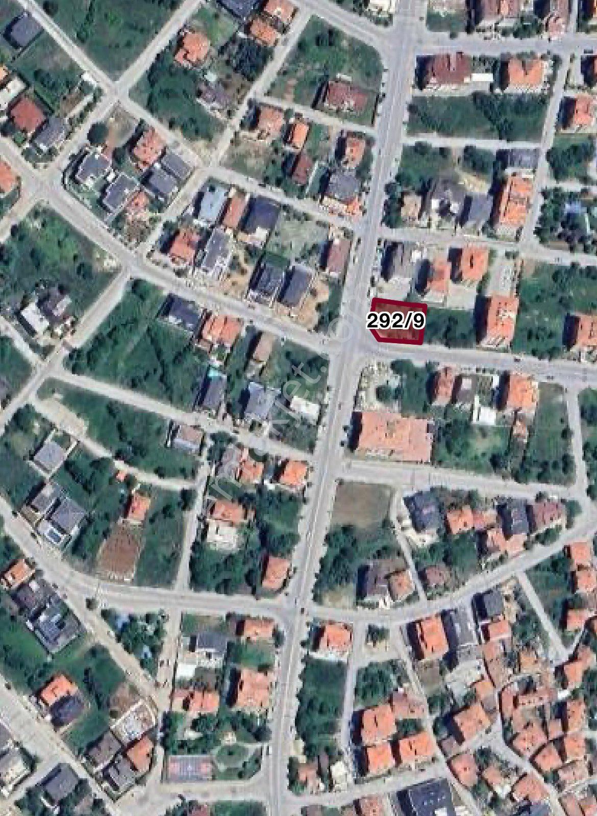 Denizli Yeşilköy’de Cadde Üzeri 748m2 4 Kat Ruhsatlı Satılık Arsa