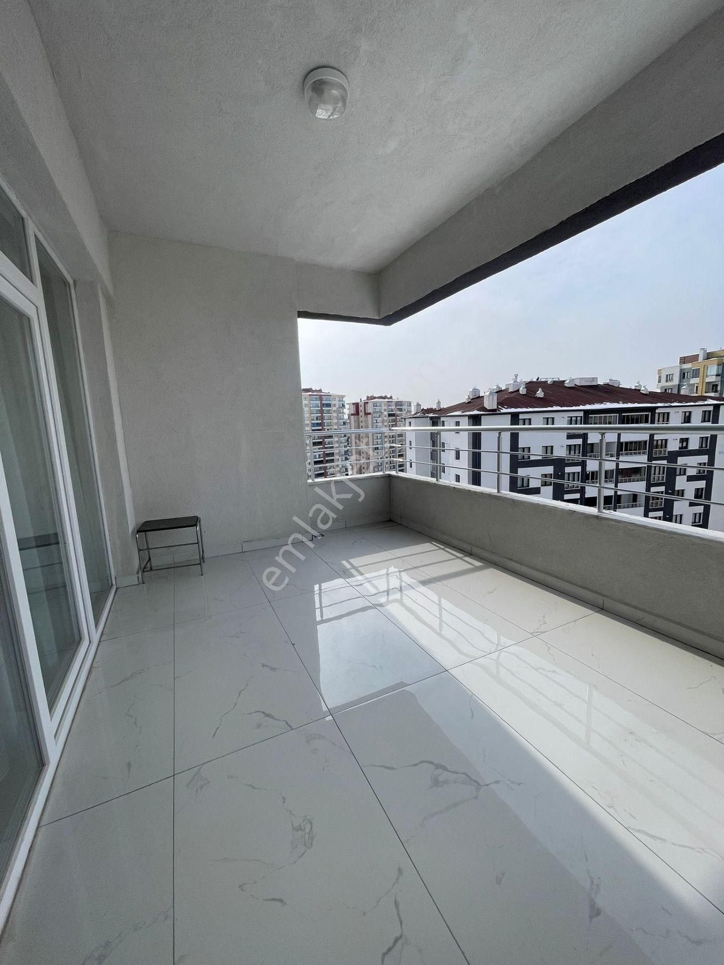 İldem Yeşilyurt Mah. 2,5+1 Bagımsız Mutfak Satılık Daire - Görsel 5