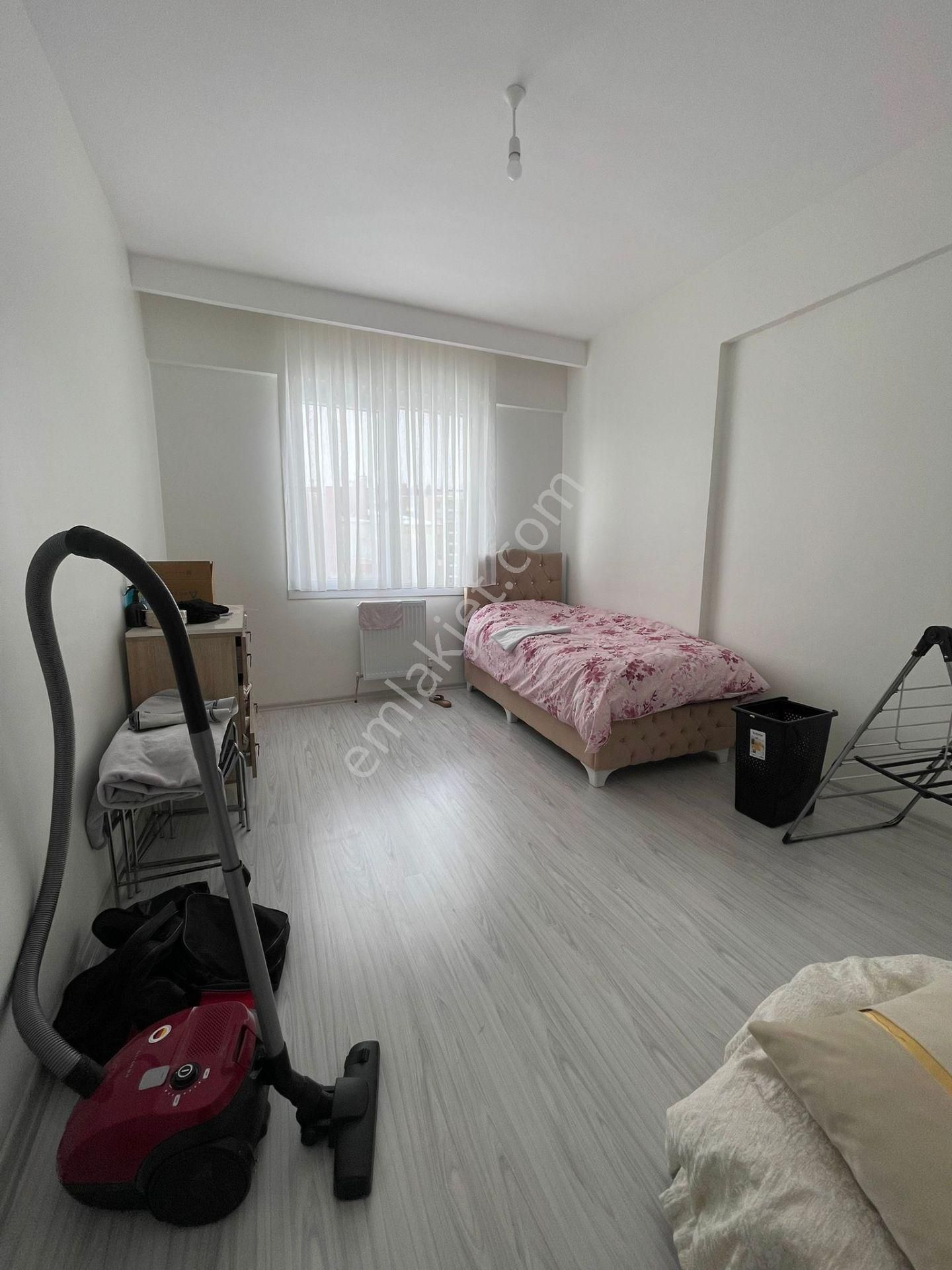 İldem Yeşilyurt Mah. 2,5+1 Bagımsız Mutfak Satılık Daire - Görsel 8