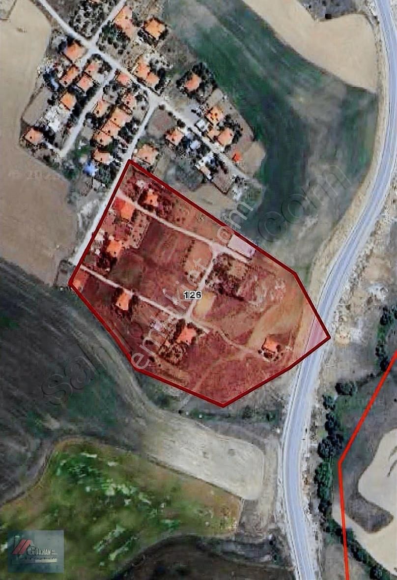 Gökhan Emlak'tan Kıbrıs Köyü'nde İmarsız 250m2 Arsa