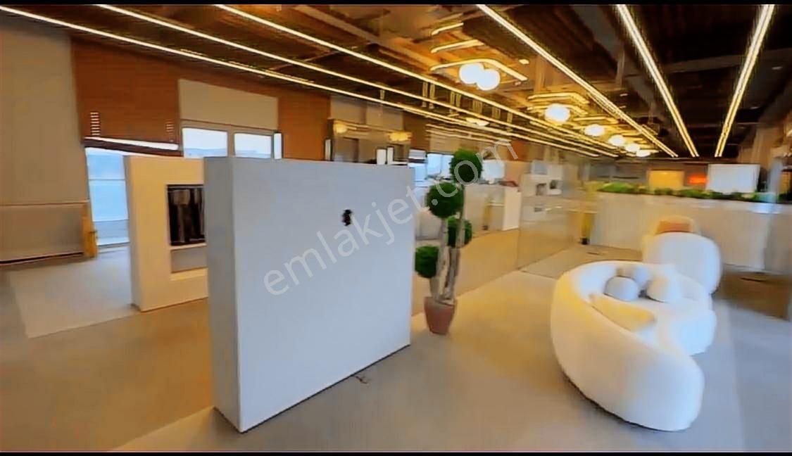 E-5 Yakınında Prejtijli 900 M2 Kiralık İşyeri - Görsel 8