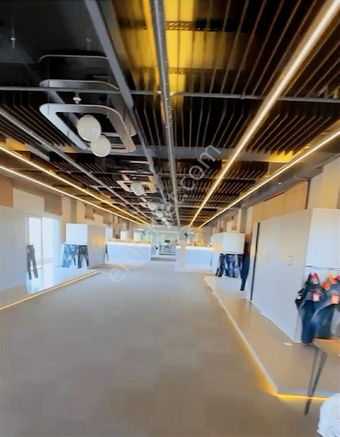 E-5 Yakınında Prejtijli 900 M2 Kiralık İşyeri - Görsel 26