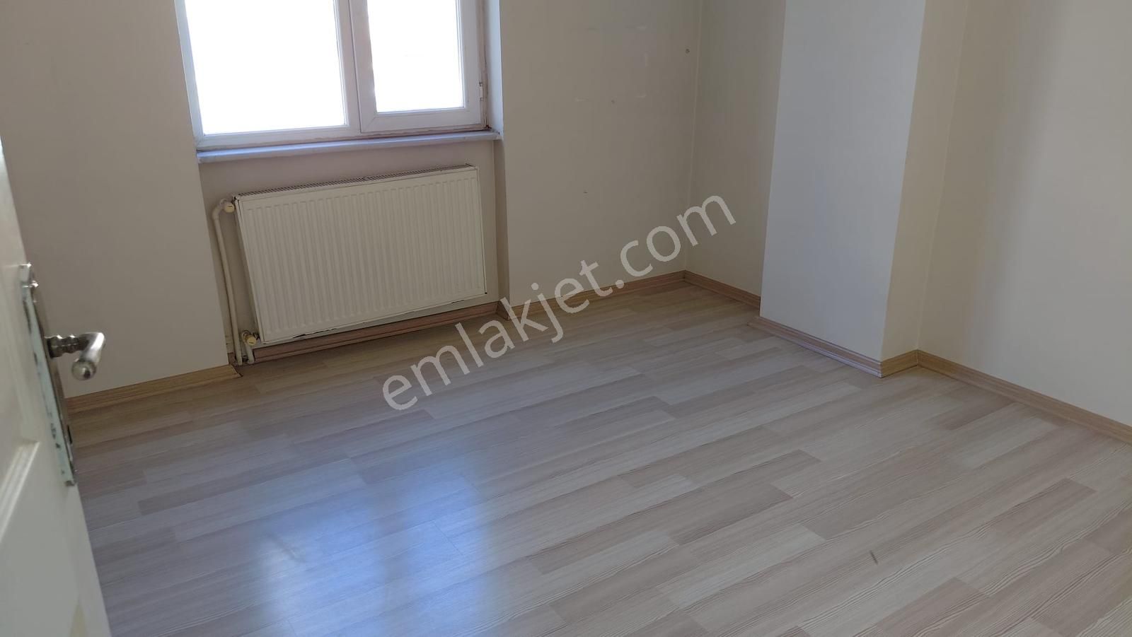 Karadeniz Mahllesinde Arakat 2+1 Satılık Daire - Görsel 8