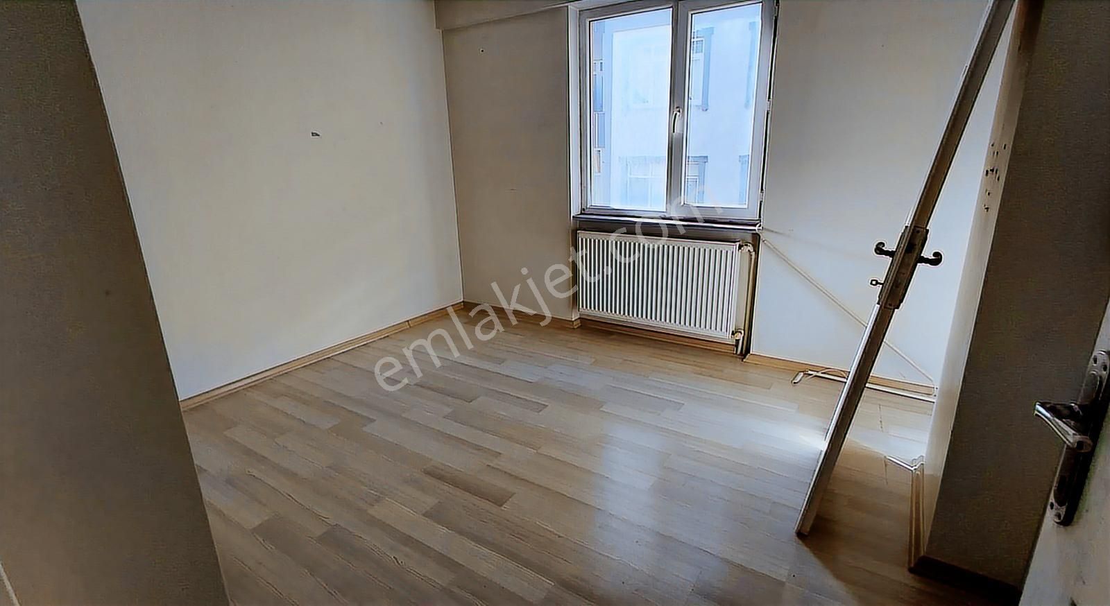 Karadeniz Mahllesinde Arakat 2+1 Satılık Daire - Görsel 12