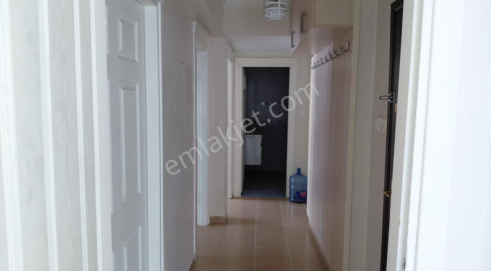 Karadeniz Mahllesinde Arakat 2+1 Satılık Daire - Görsel 4