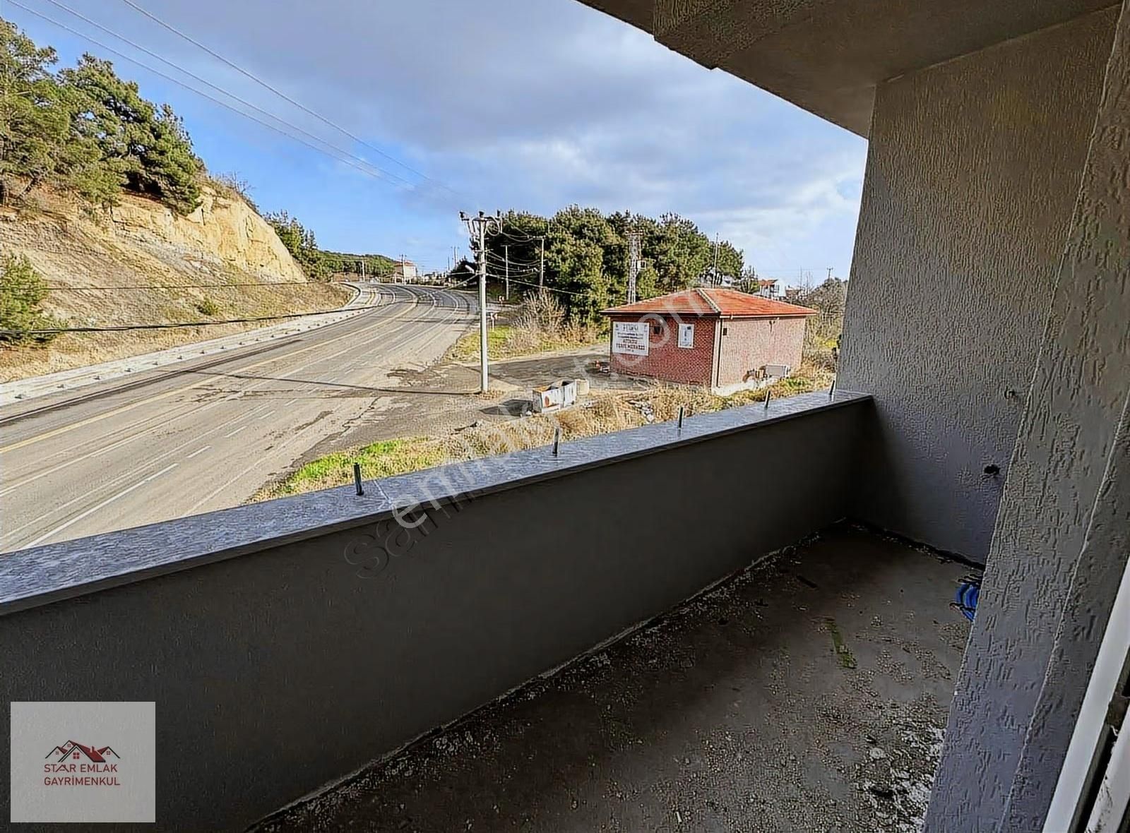 Barboros'da Ana Cadde Üzerinde Satılık Yerden Isıtmalı 1+1 Daire - Görsel 20