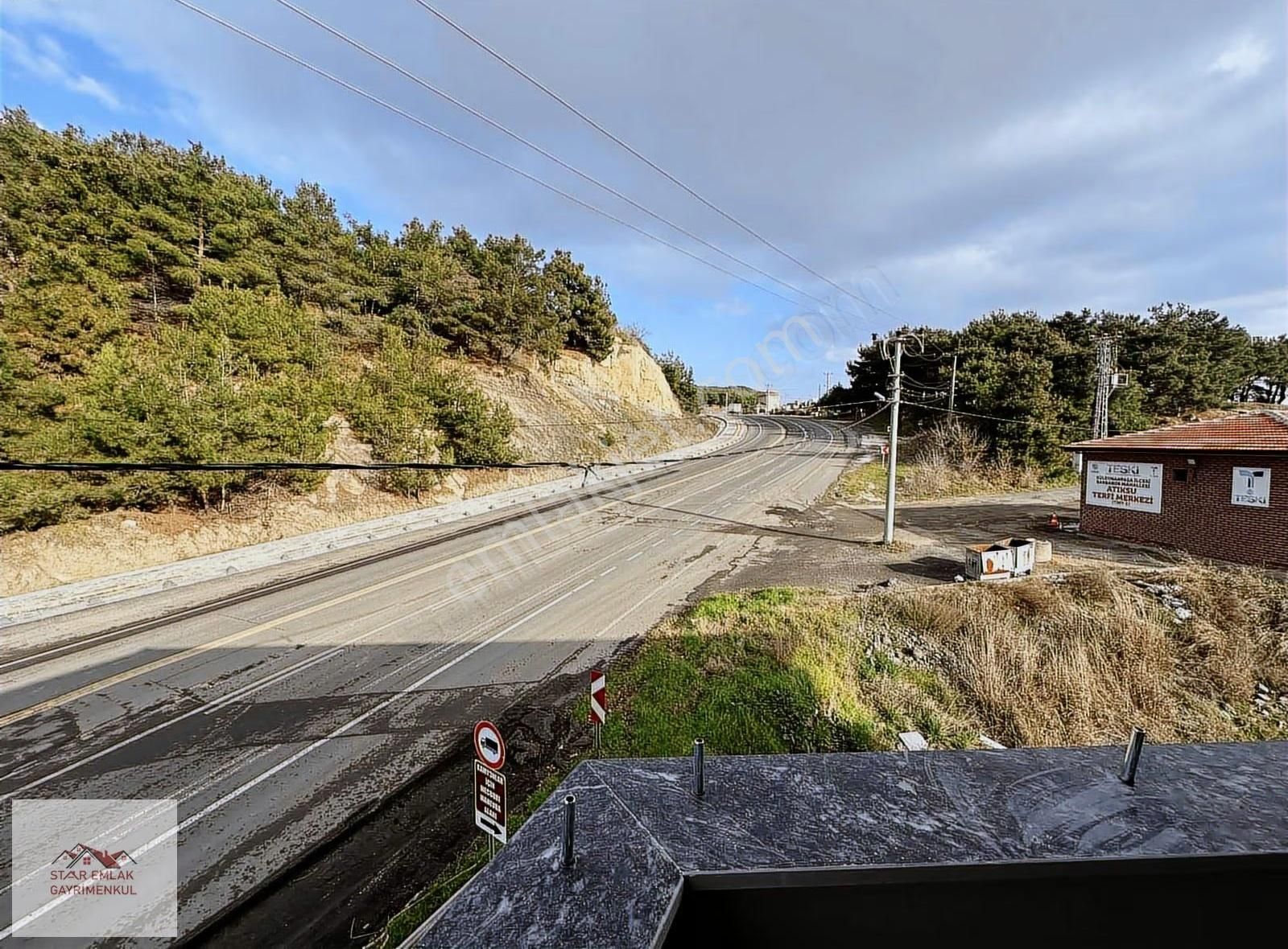 Barboros'da Ana Cadde Üzerinde Satılık Yerden Isıtmalı 1+1 Daire - Görsel 23