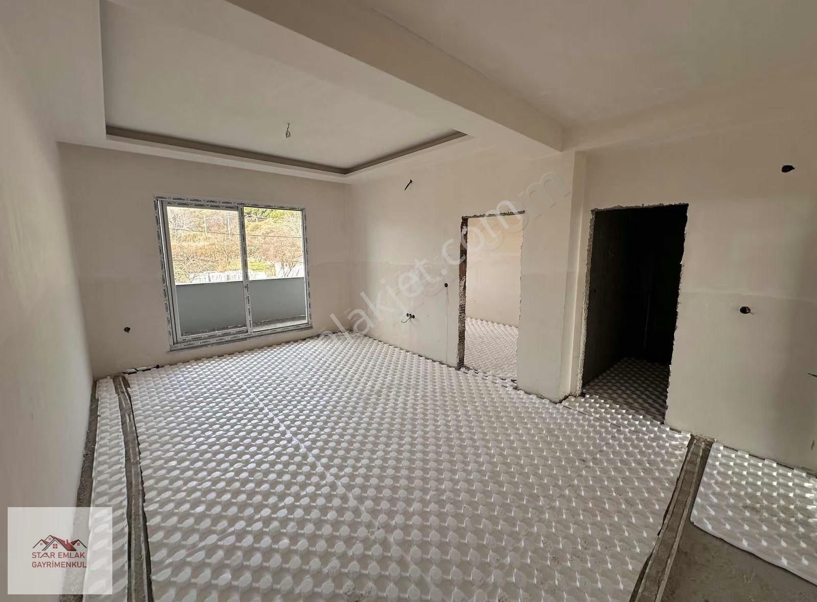 Barboros'da Ana Cadde Üzerinde Satılık Yerden Isıtmalı 1+1 Daire - Görsel 3